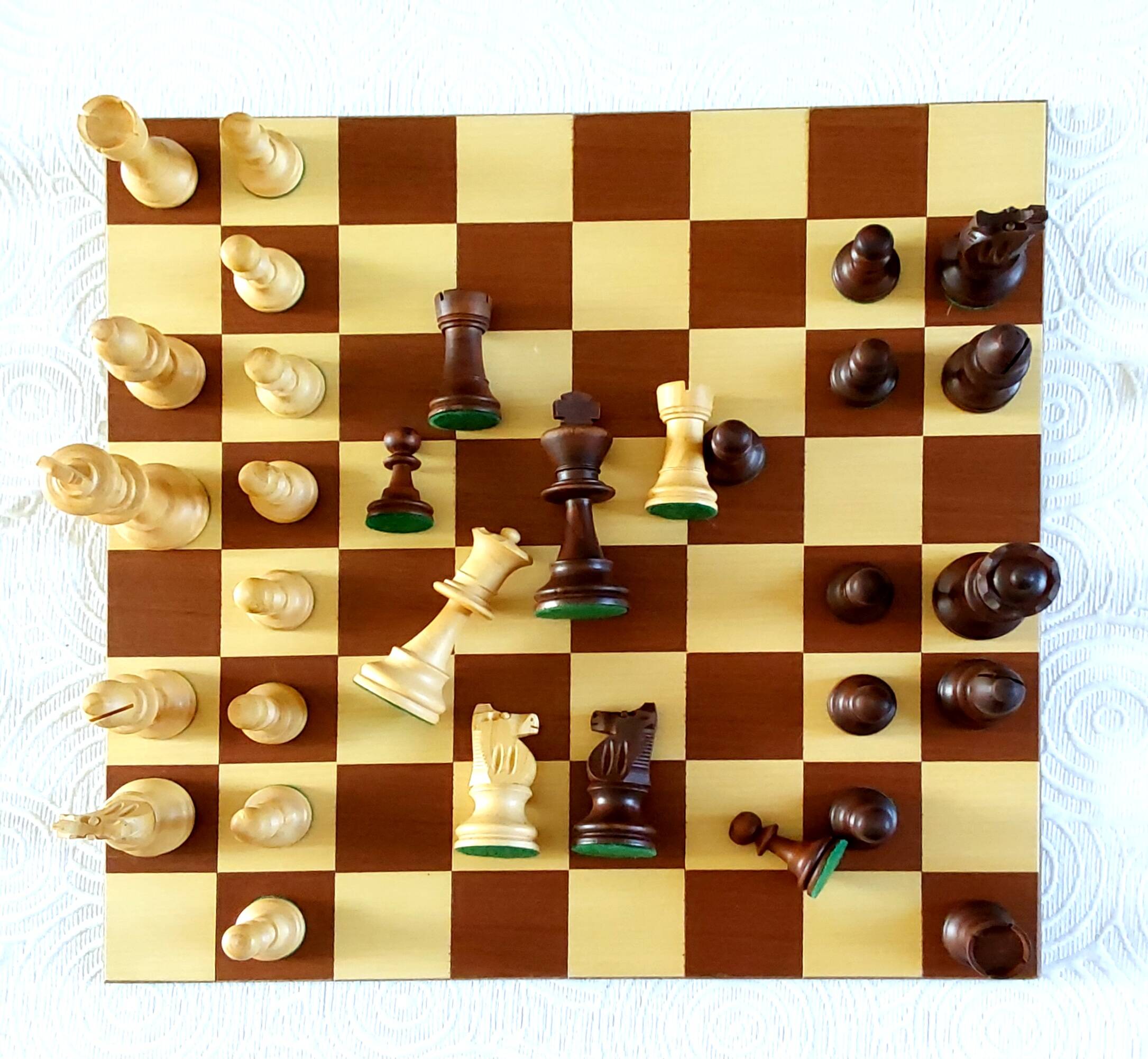 Vintage lardy international chess set