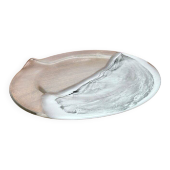 Vintage plate or bowl in German glass by Hans Jürgen Richartz for the Richartz art collection, Mathildenhütte, Solingen, Germany.