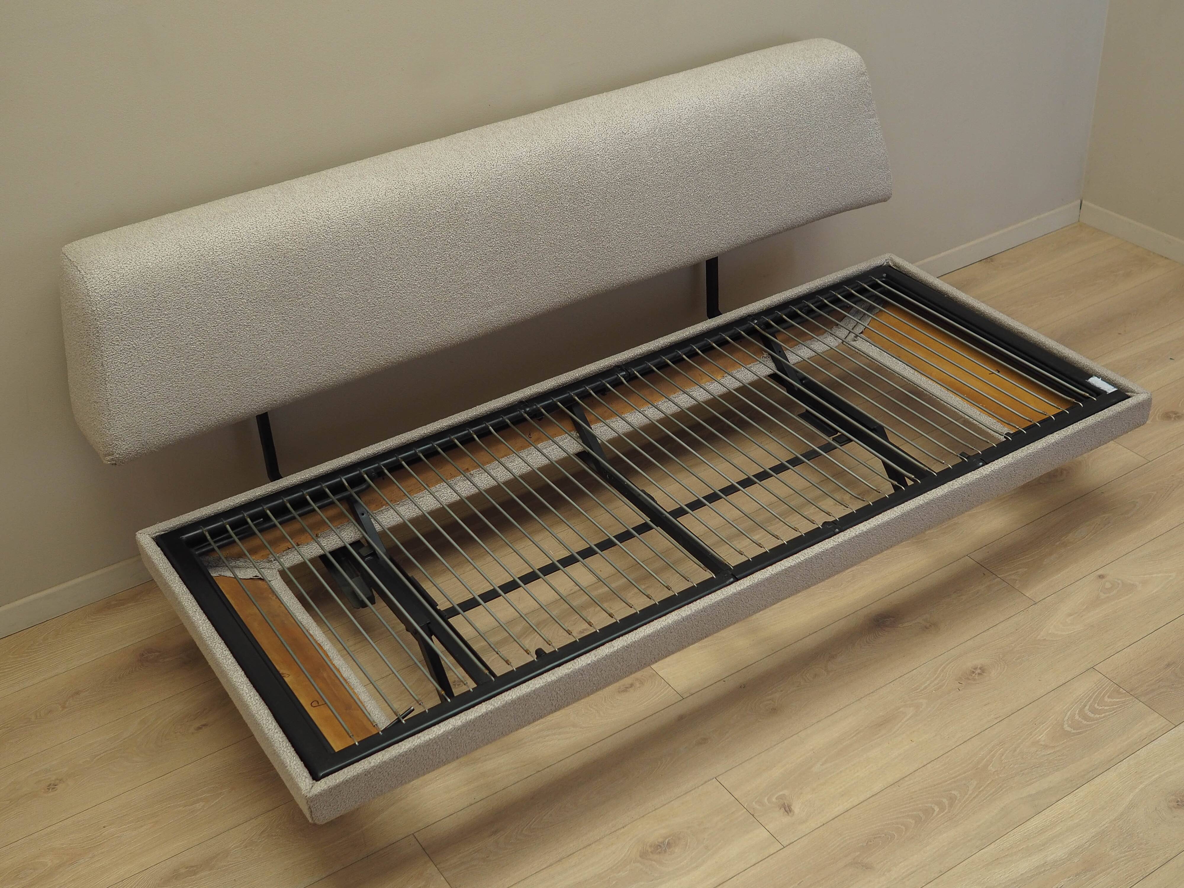 Daybed sofa, Italian design, 1970s, manufactured: Italy