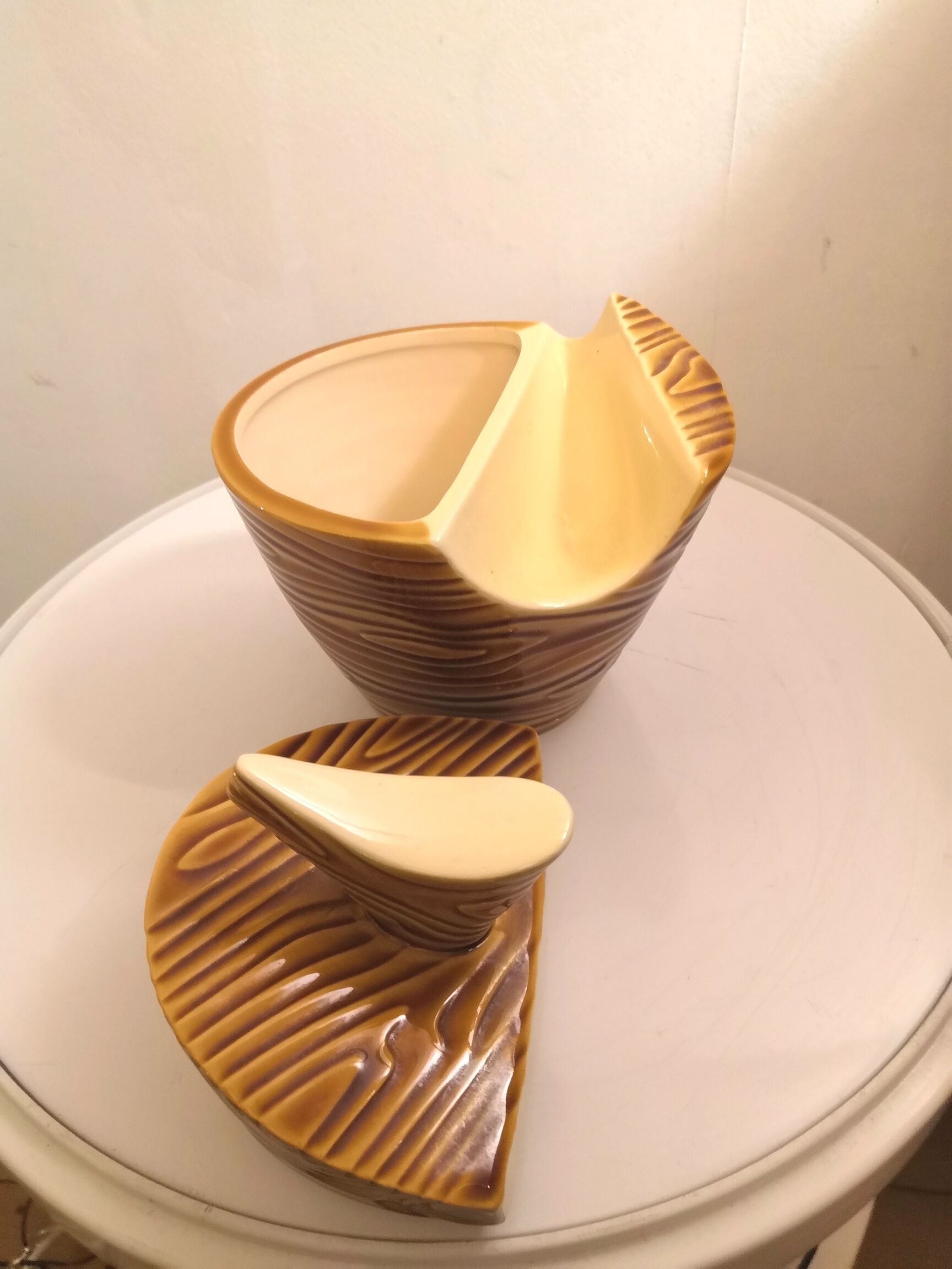 Pofrte pipe et tabatière en céramique design Nicotea années 60