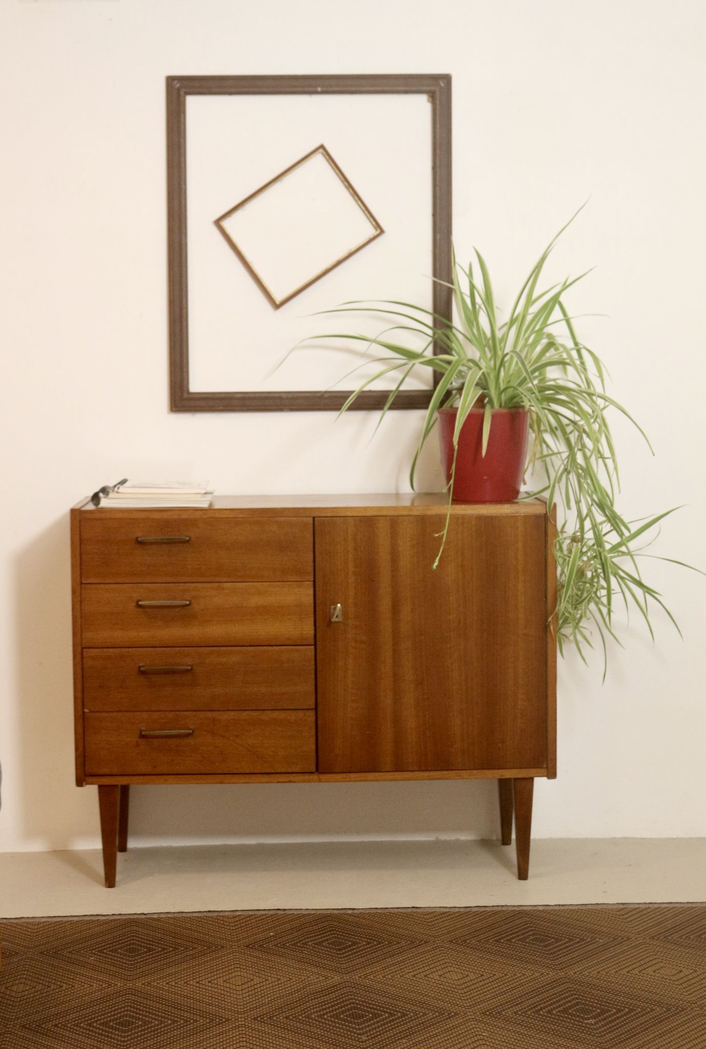 Scandinavian chest of drawers, consisting of 4 drawers, year 60. Ref calypso