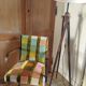 Fauteuil bridge des années 50 en patchwork de velours polychrome