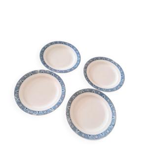 Lot de 4 belles assiettes - plates