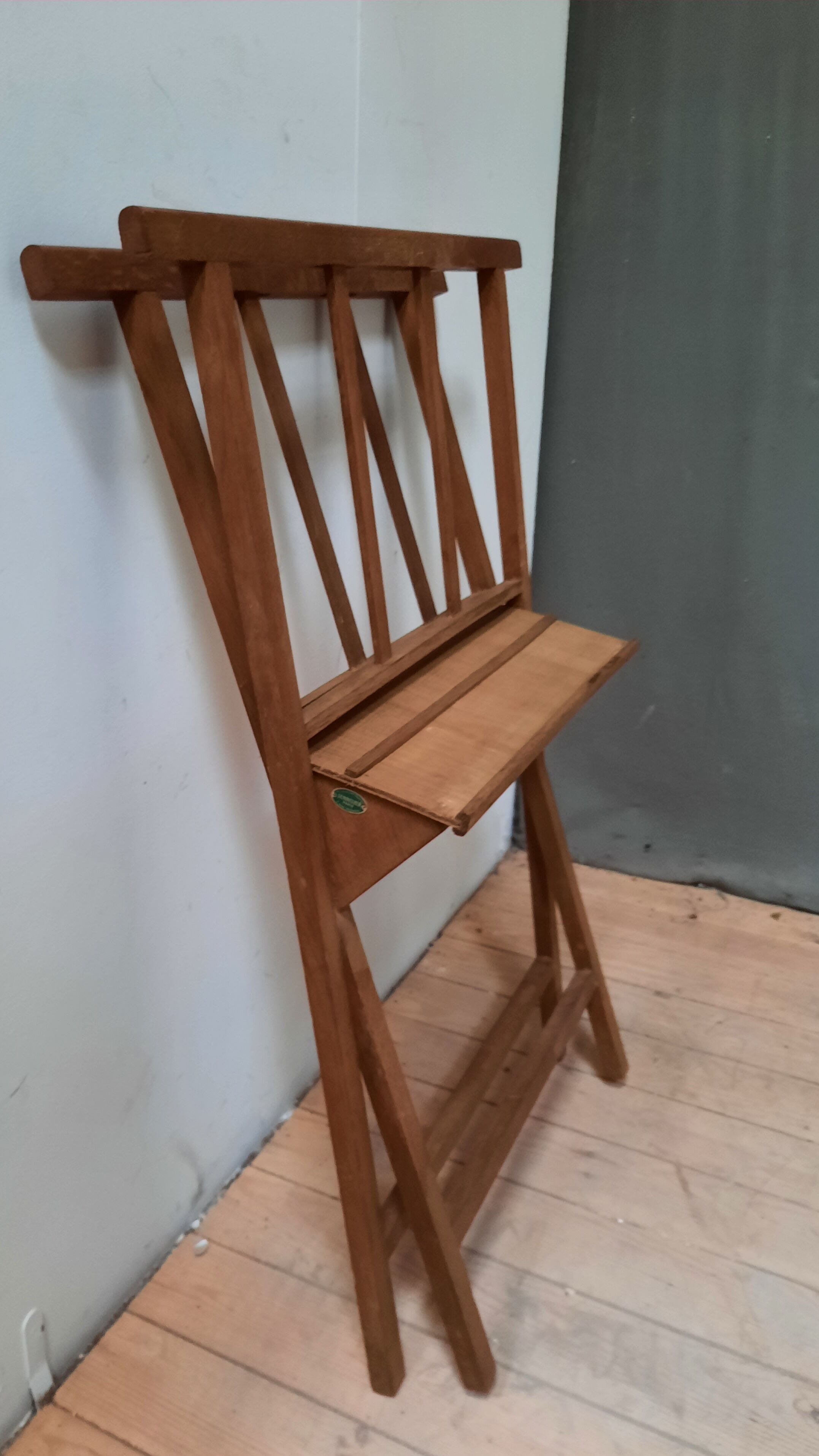 Porte revue pliant en chêne