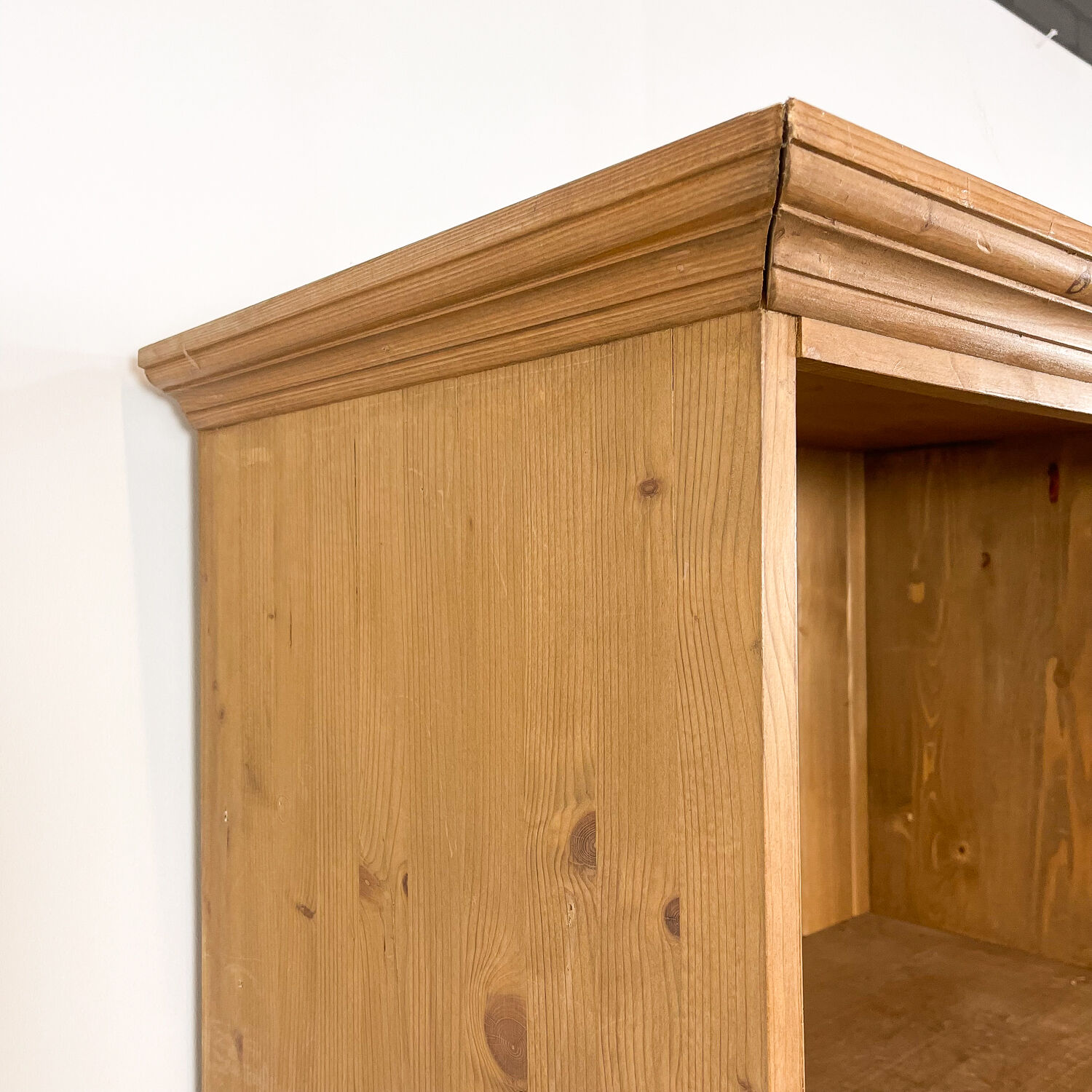 Pine wooden storage shop cabinet