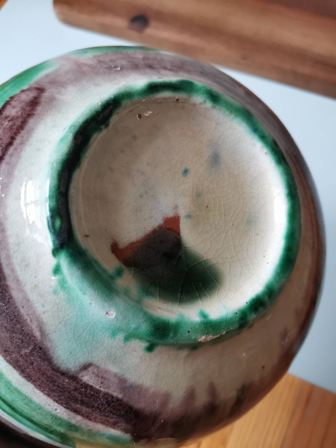 Large vintage enamelled bowl or salad bowl, rustic style