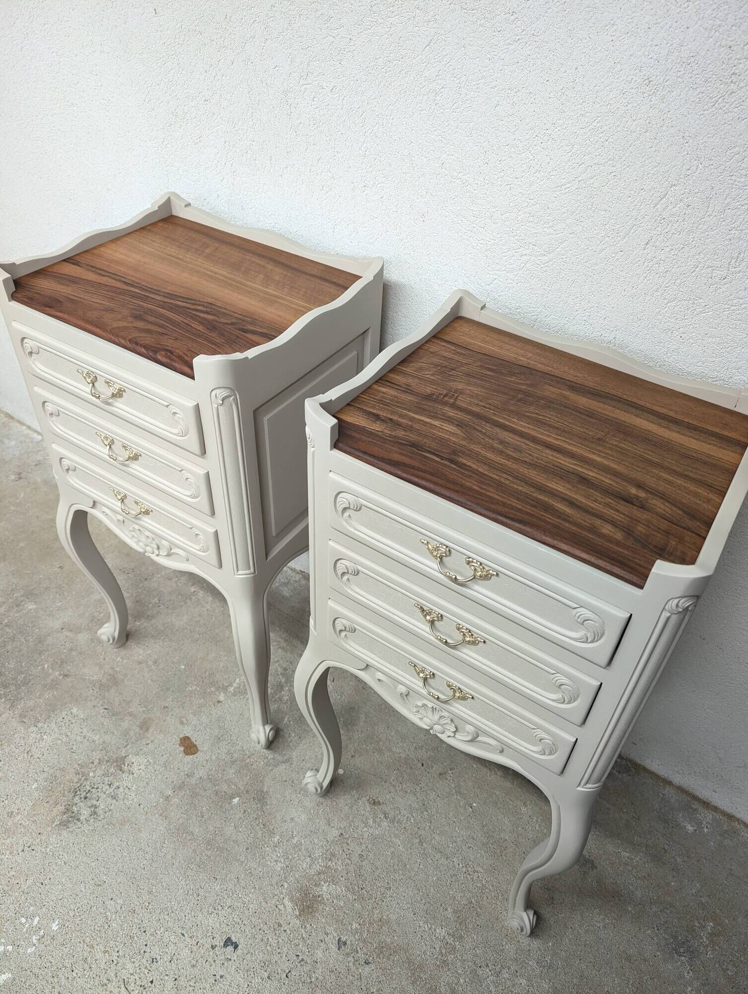 2 tables de chevet vintage en noyer