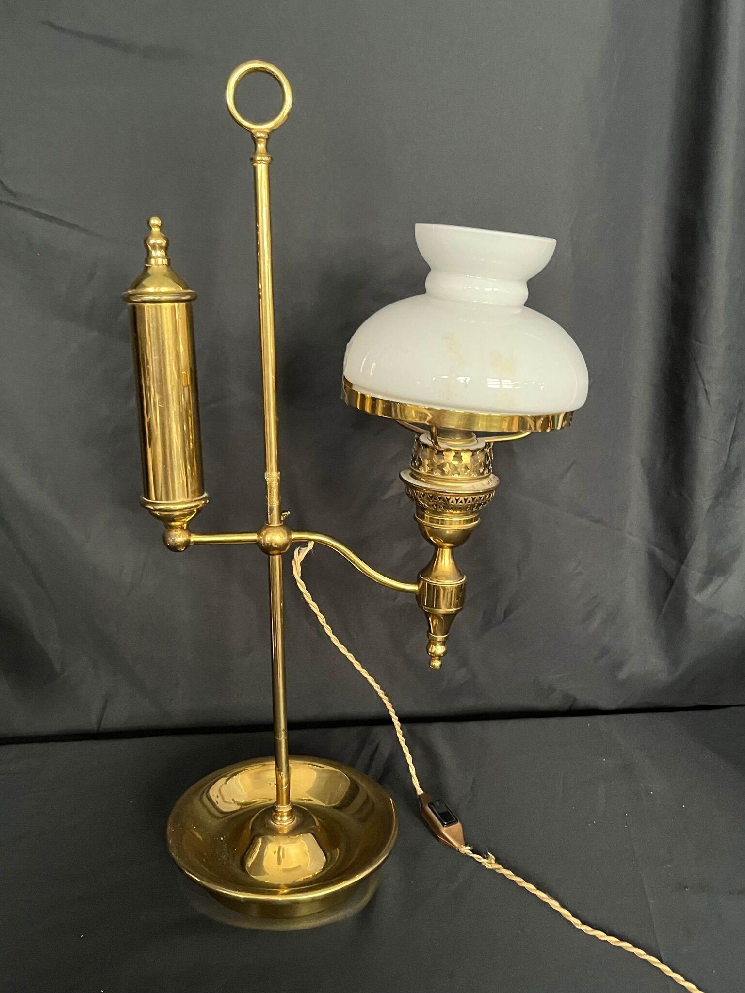 Antique Quintet opaline globe lamp, 20th century