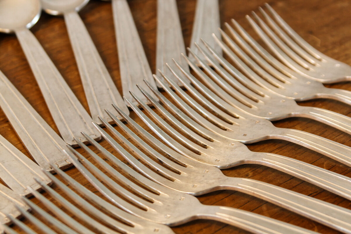 Art Deco cuttlery in silver metal