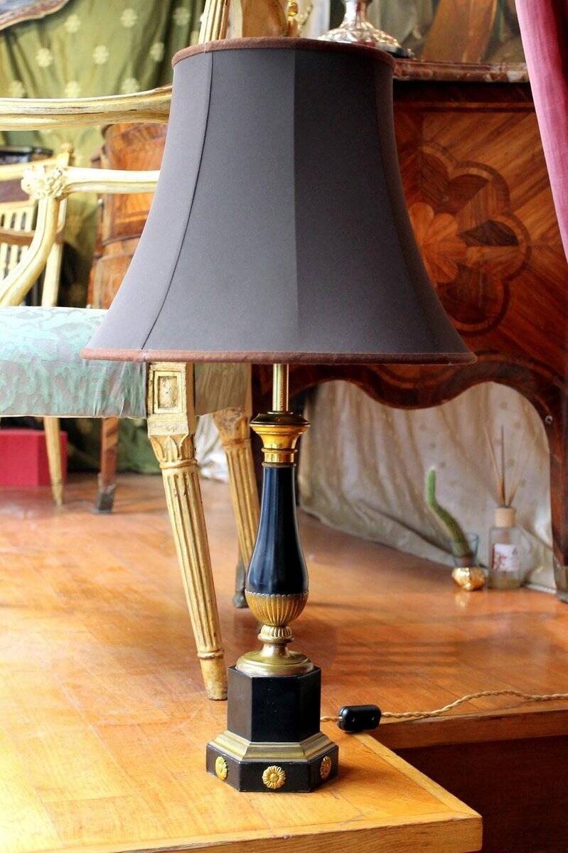 20th Century French Black Enamel Tole and Gilt Bronze Table Lamps with Silk Shade, Set of 2