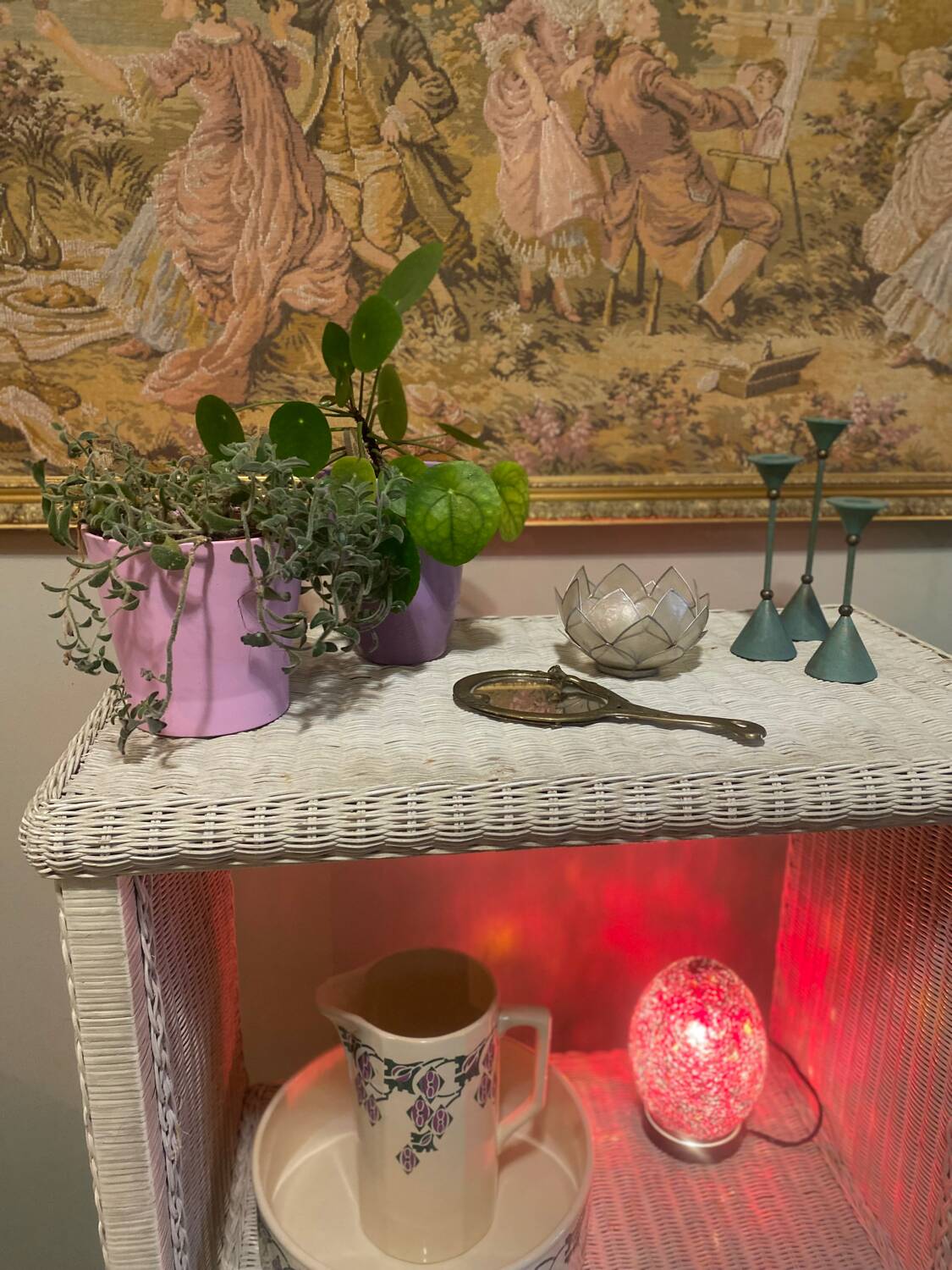 Meuble vintage en osier blanc