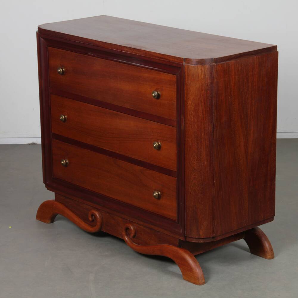 Wooden chest of drawers from the 1940s