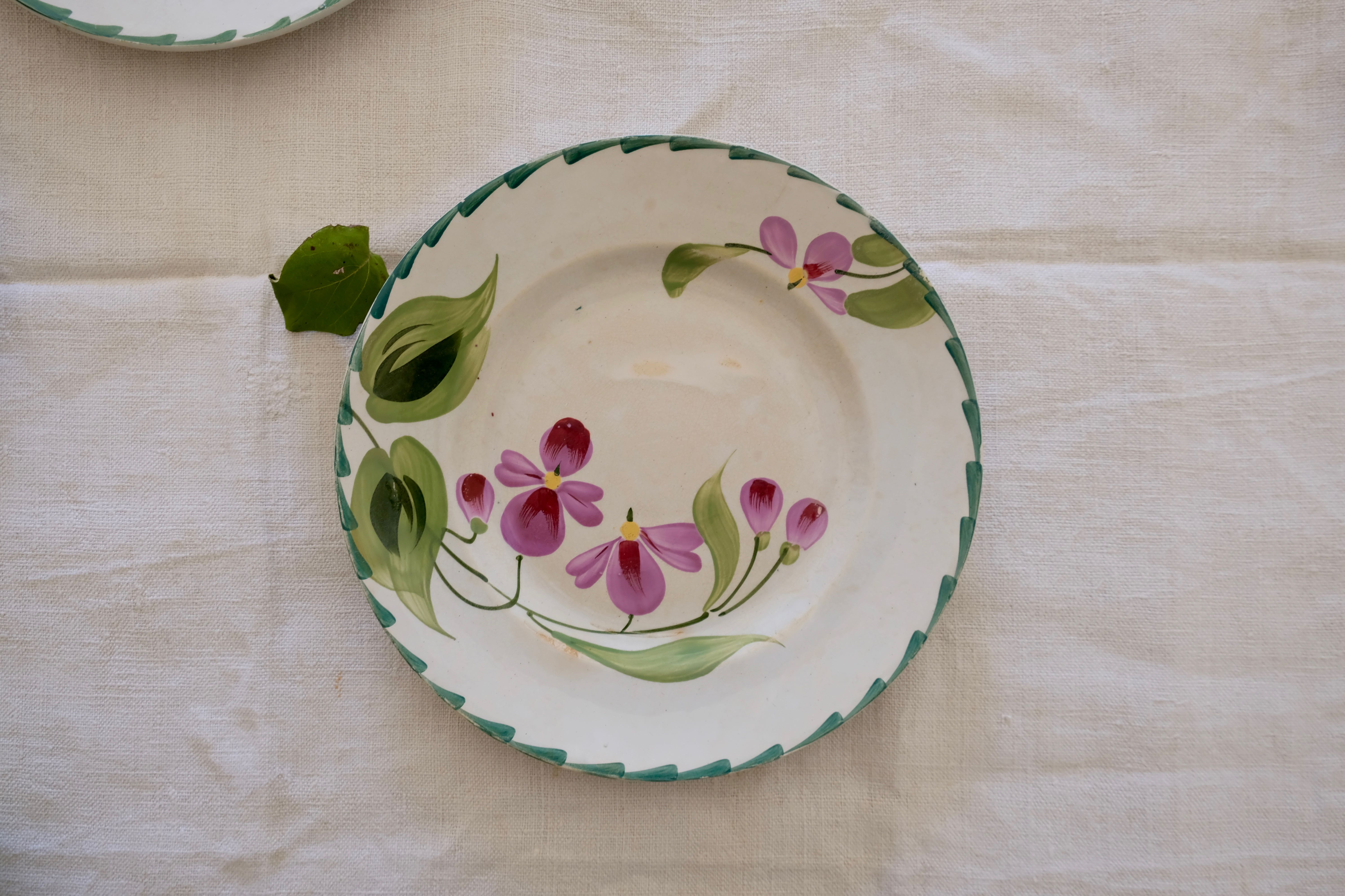 Set of 3 plates St. Amand & Hamage 1896 - 1952 iron earth hand-painted floral decoration