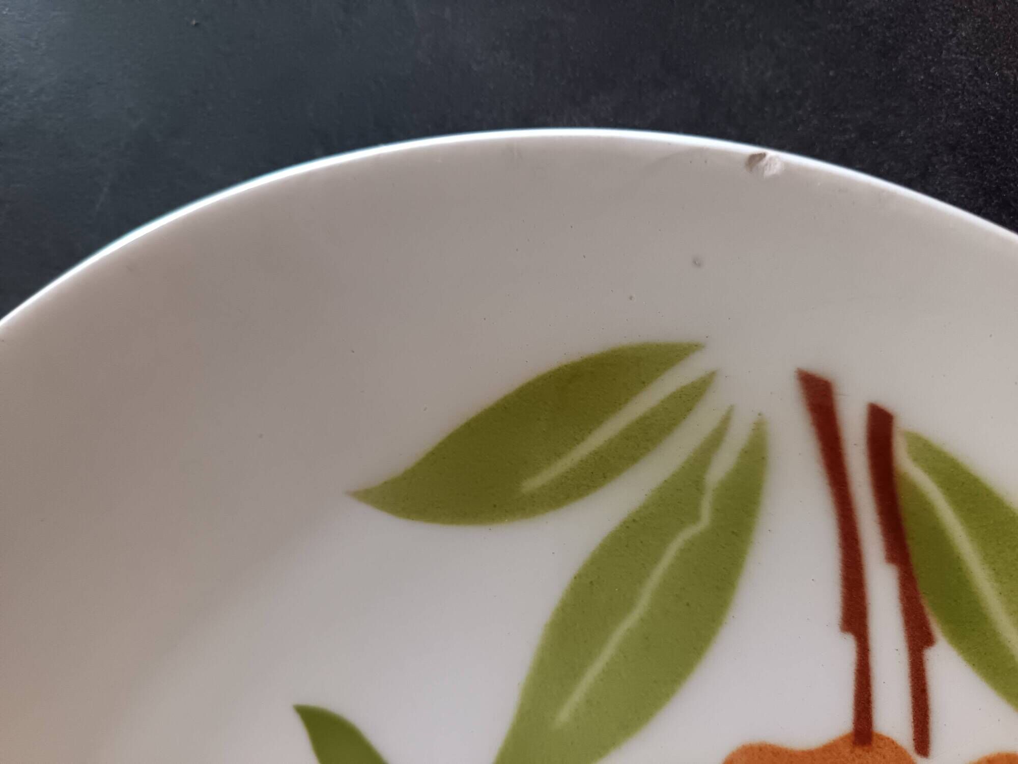 4 vintage plates MOULIN DES LOUPS