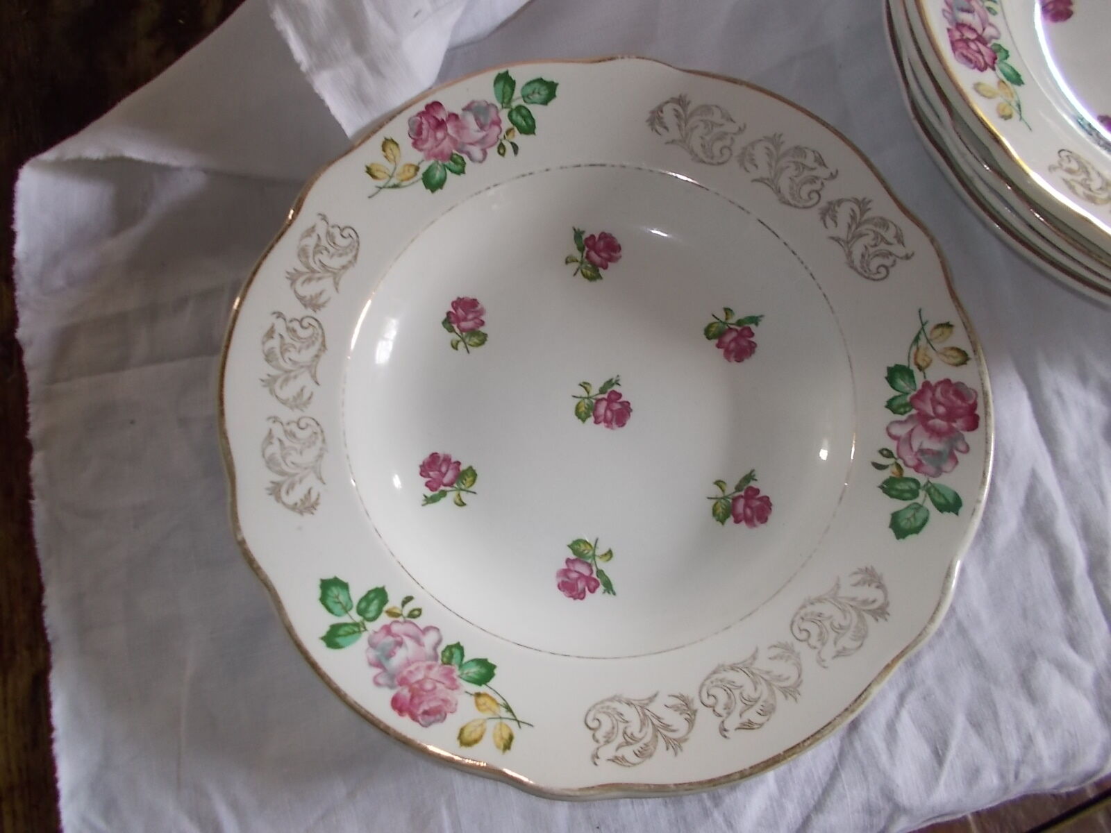 Set of 5 deep plates Luneville model rose.