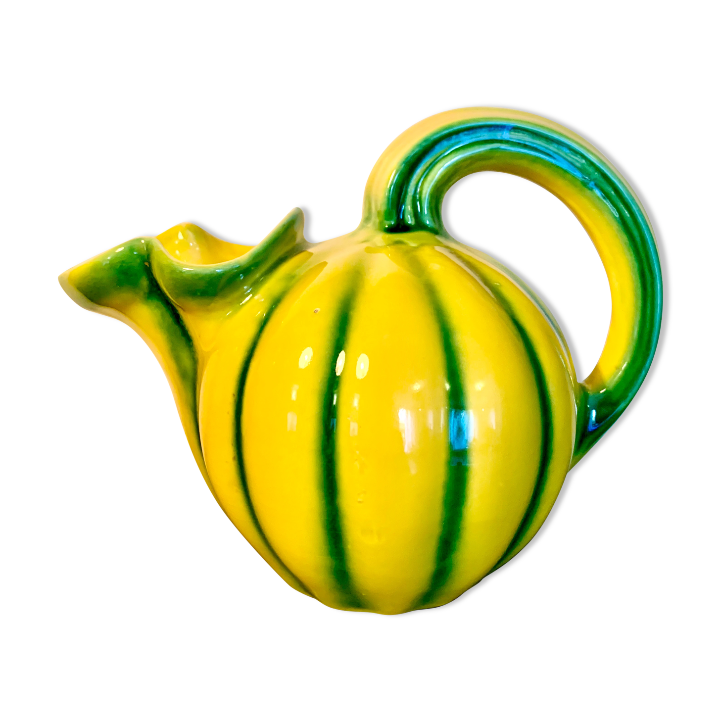 Pitcher shaped melon in dabbling