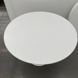 Saarinen table