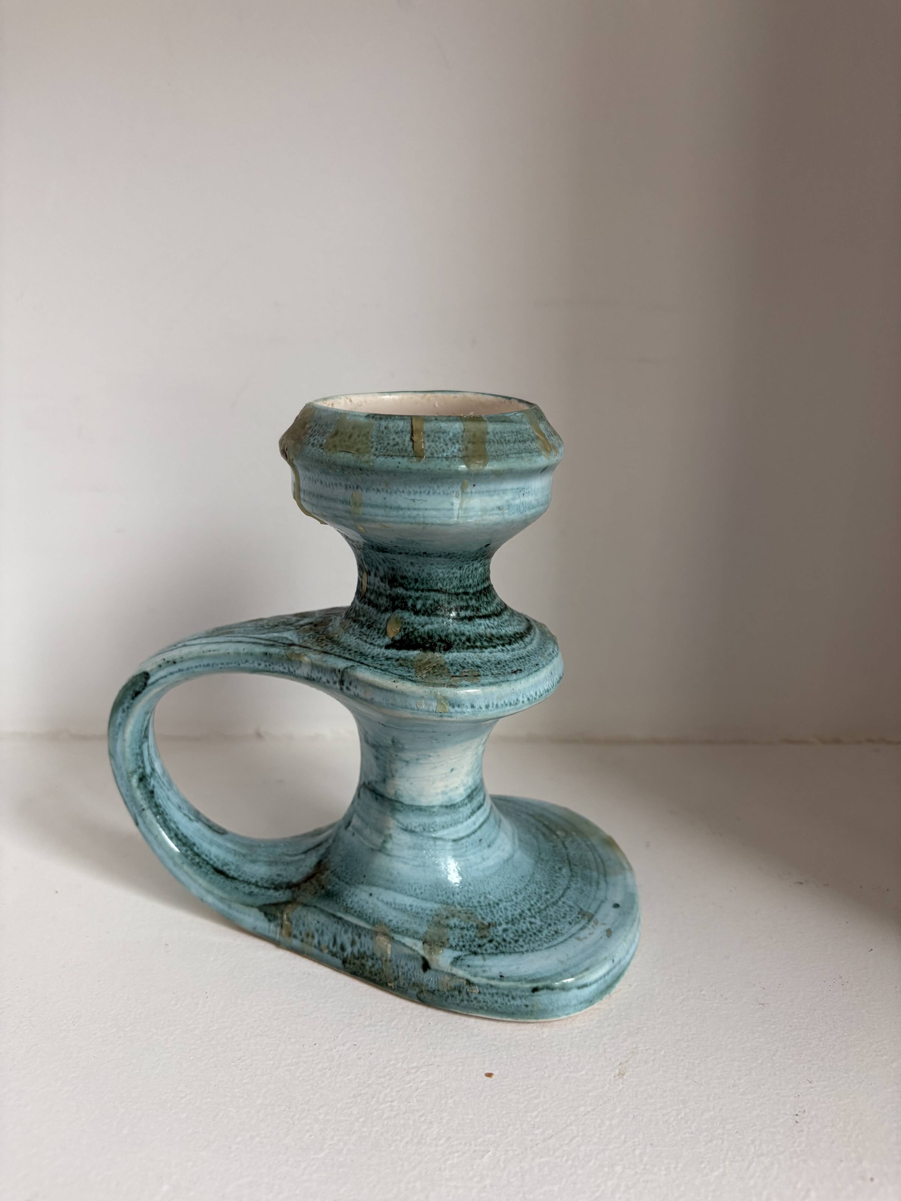 Set of 11 decorative items