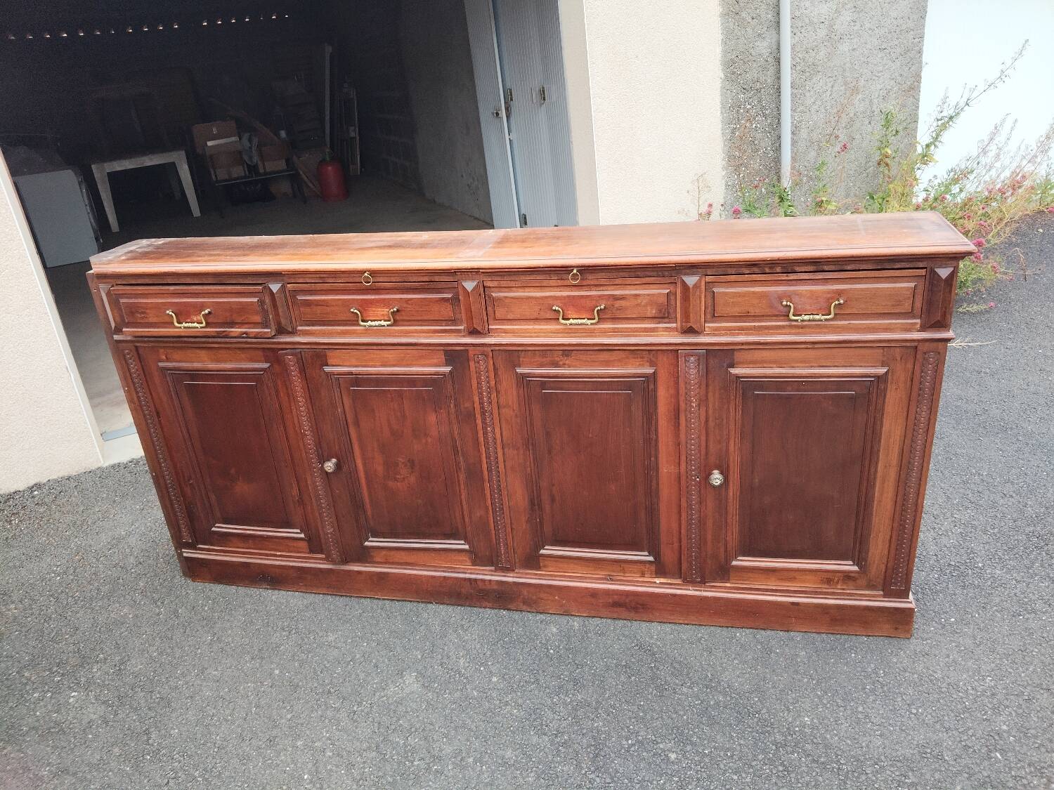 Low library workbench