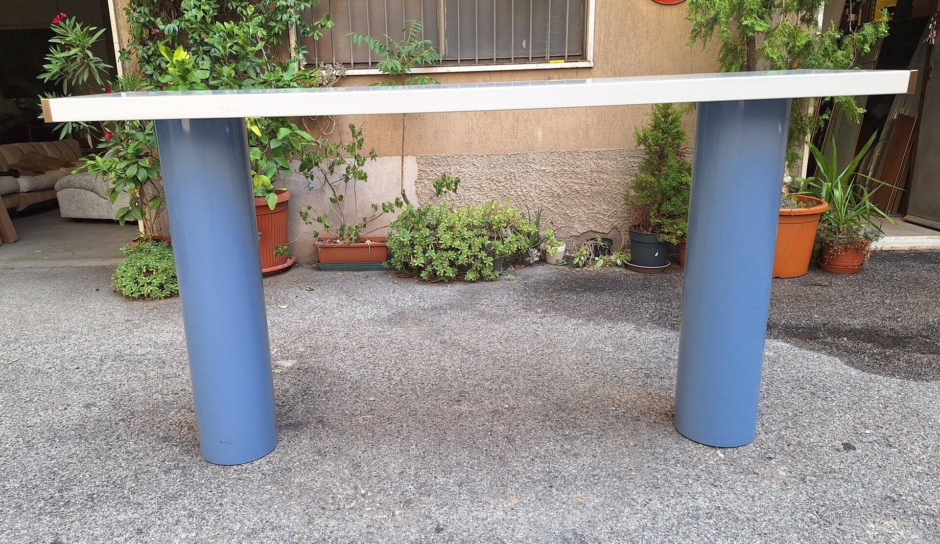 Console in White Lacquer with Cylindrical Plastic Legs by Tresoldi Salvati, 1980s