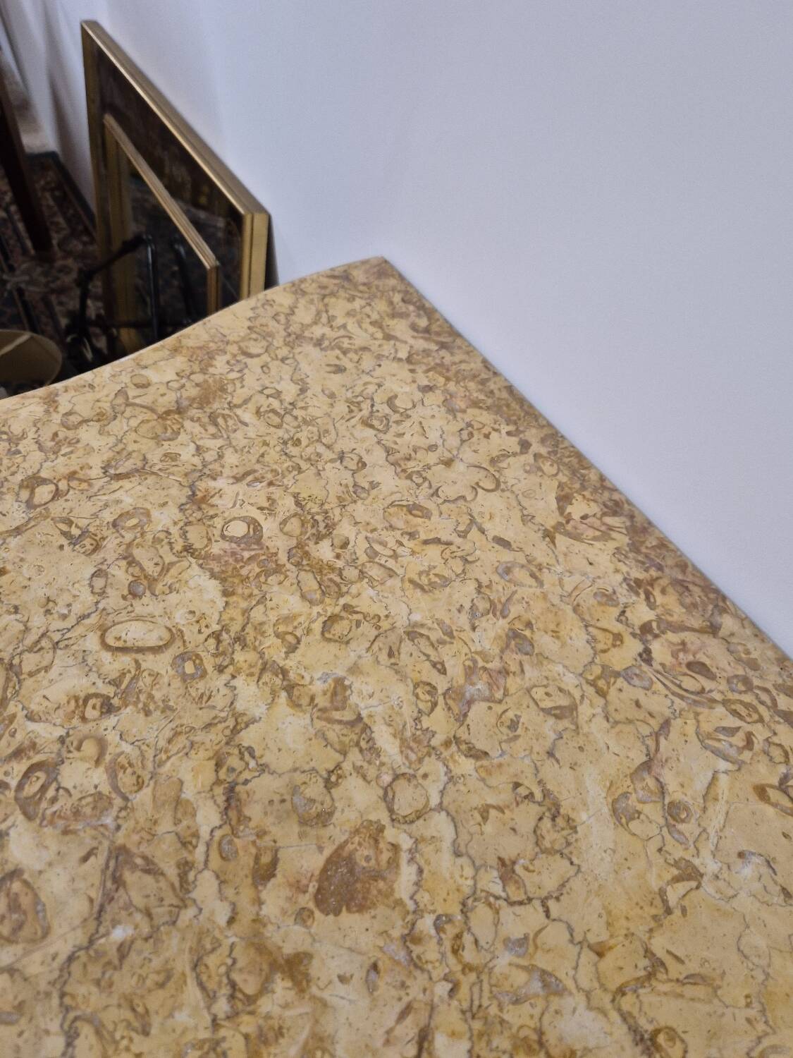 Louis XV style chest of drawers painted with flowers, Italian manufacture