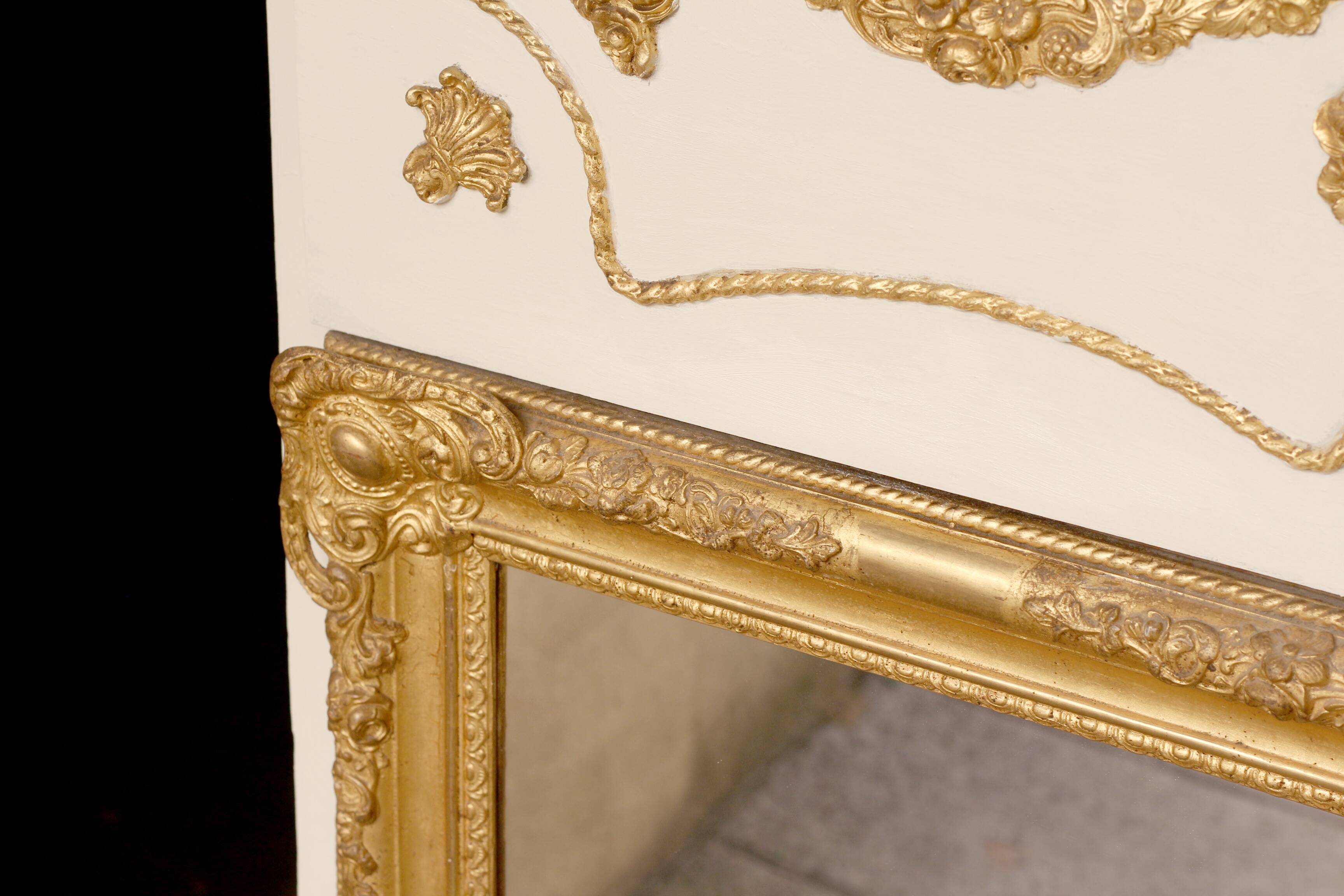 Magical: trumeau circa 1900. Superb gilding, royal allure.