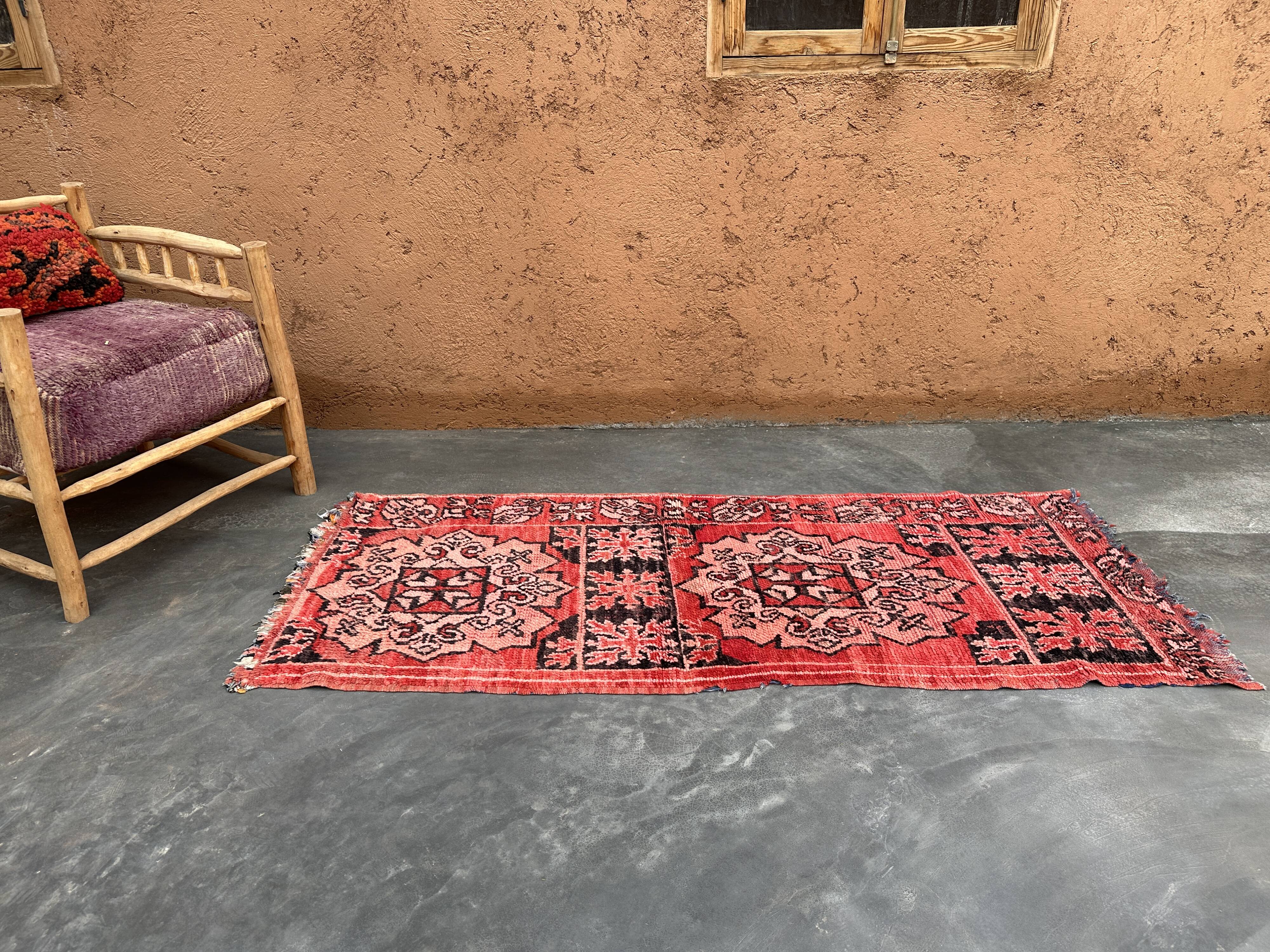Moroccan carpet boujad red - 85 x 200 cm