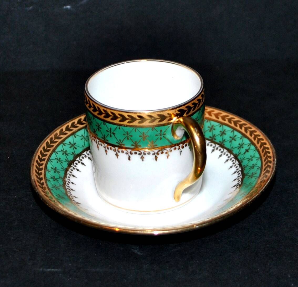 Green and gold litron coffee cup in Limoges porcelain BARDET 1950