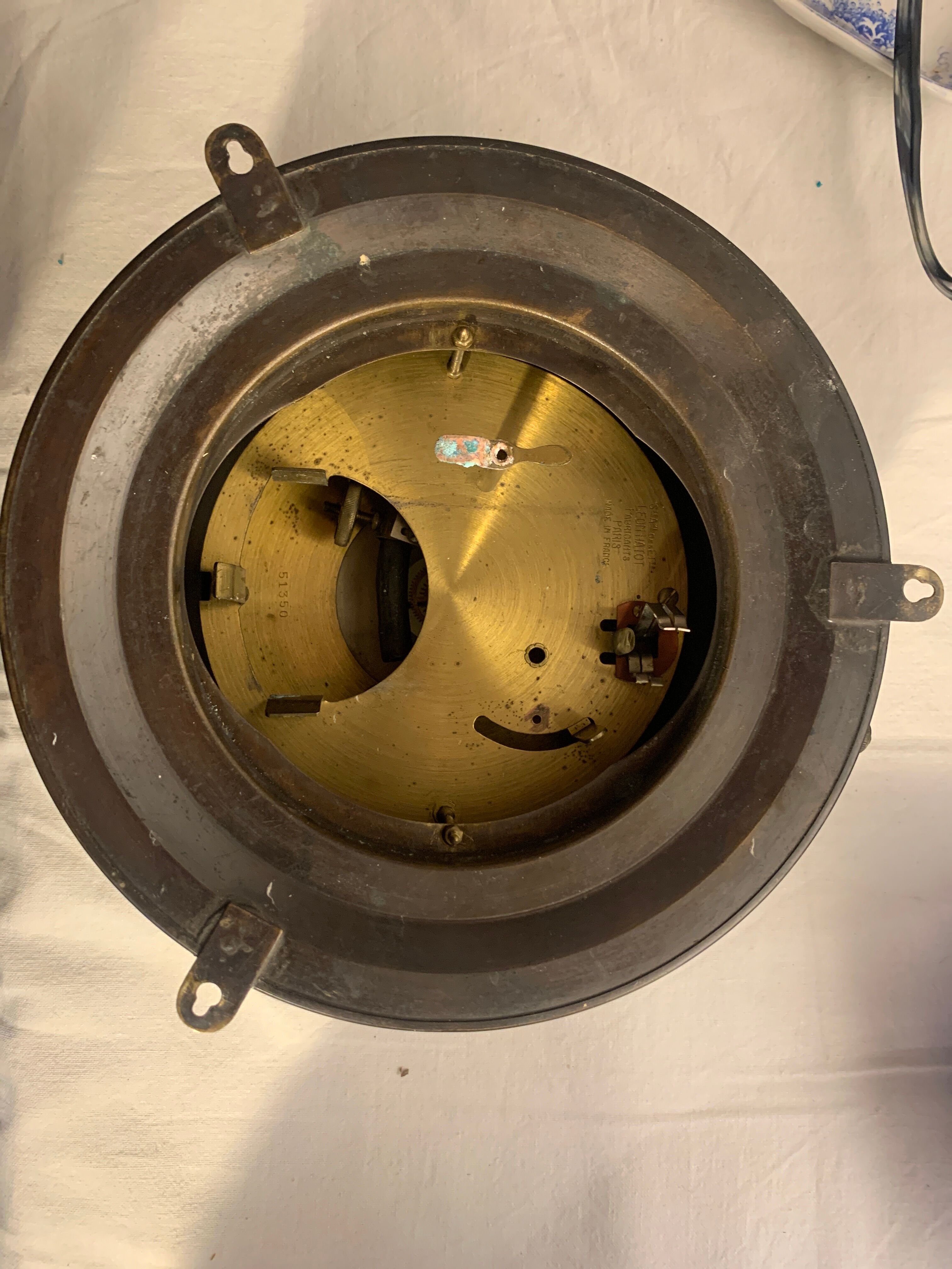 Workshop wall pendulum