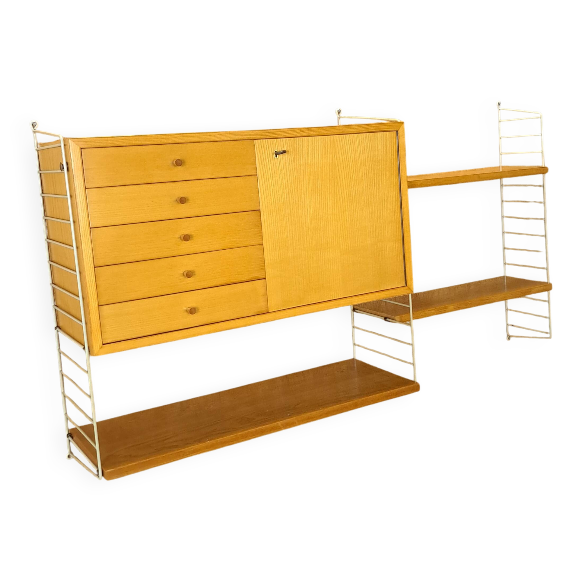 String modulair wandsysteem met kast en planken