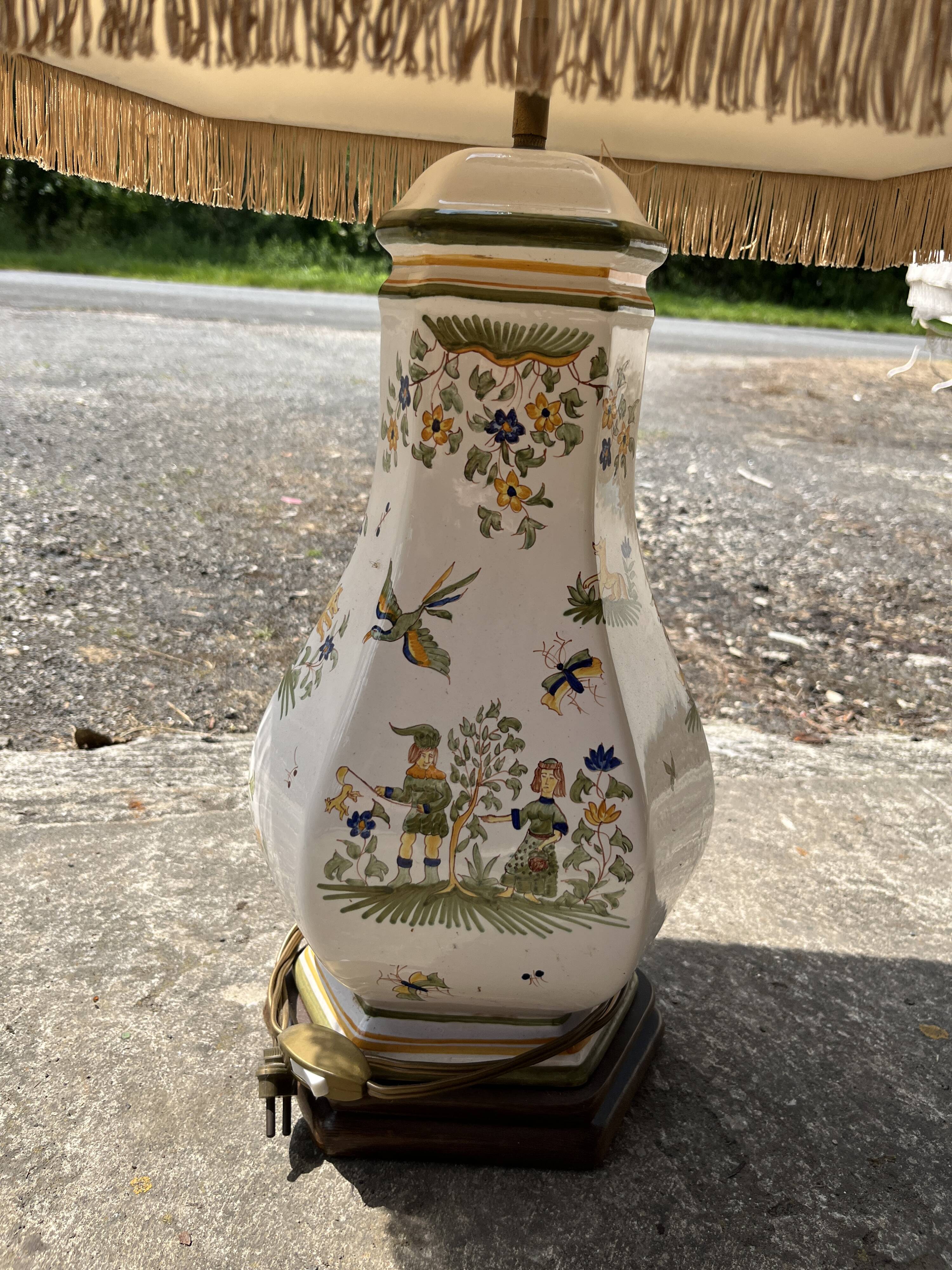 Earthenware lamp from Moustiers – polychrome decoration