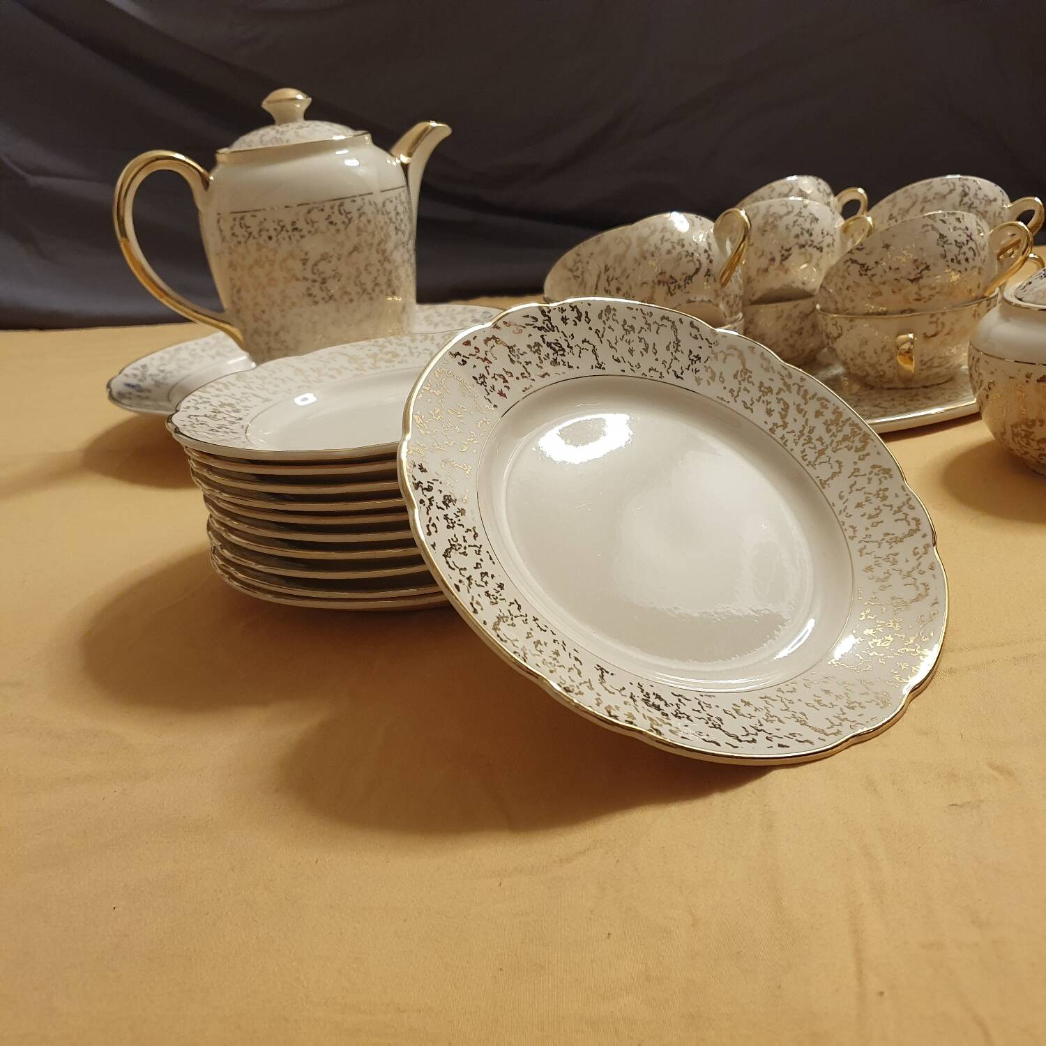 Old Villeroy and Boch gold coffee and dessert service, complete set
