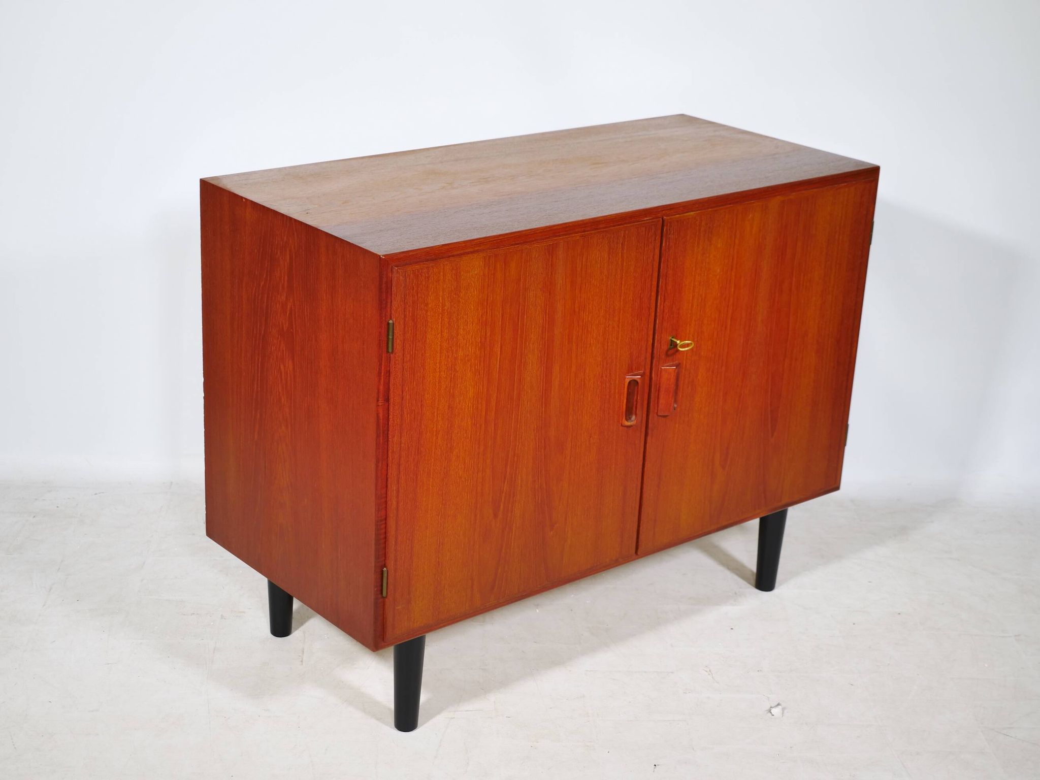 Buffet des années 60 en teck par Børge Mogensen pour Søborg Møbelfabrik.