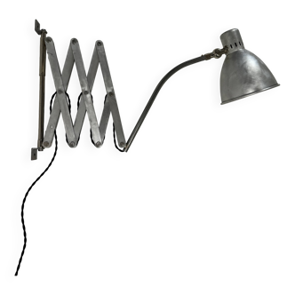 Ancienne grande lampe applique accordeon industrielle