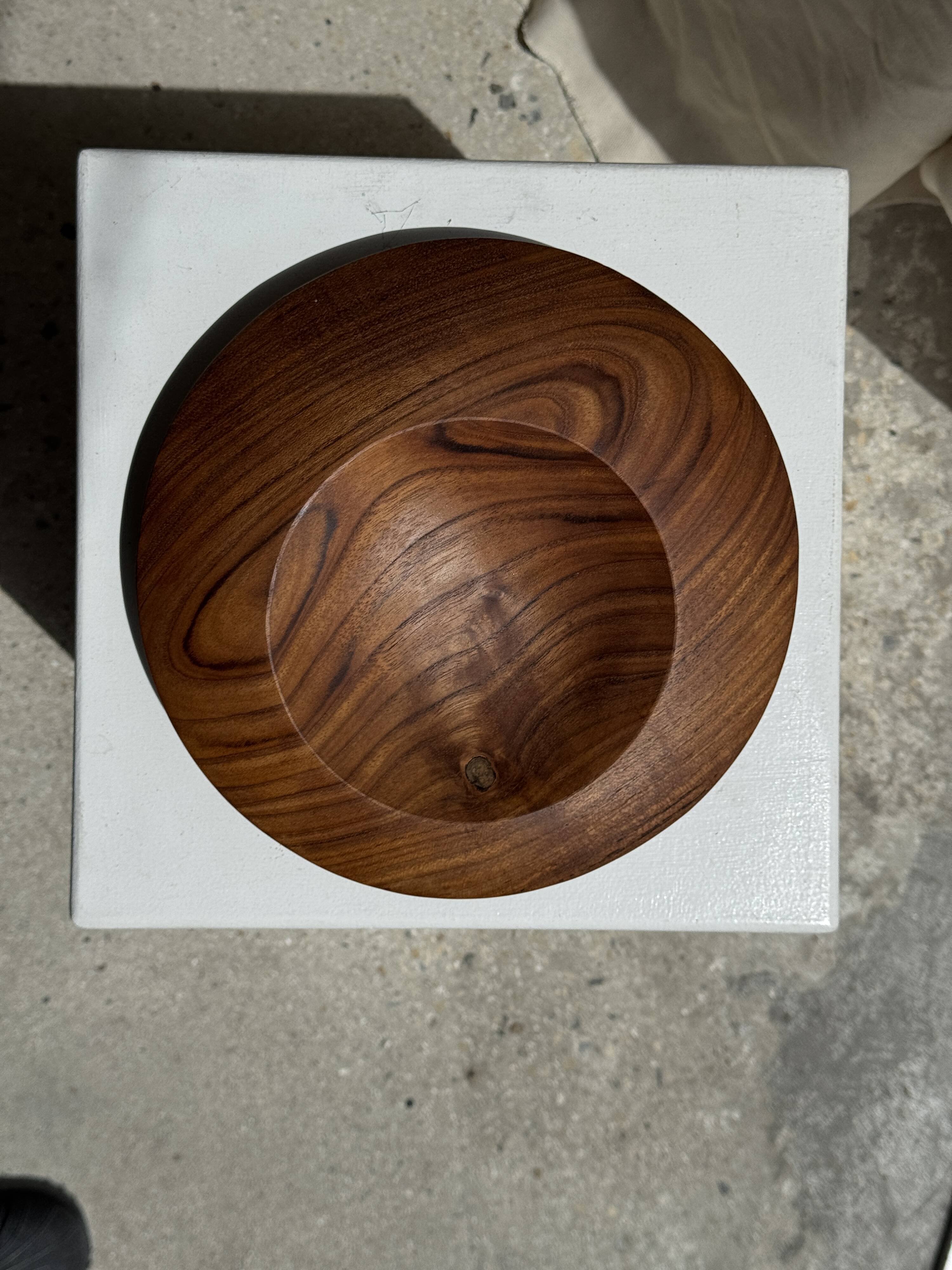Small circular teak monoxyle pocket tray D25 H7