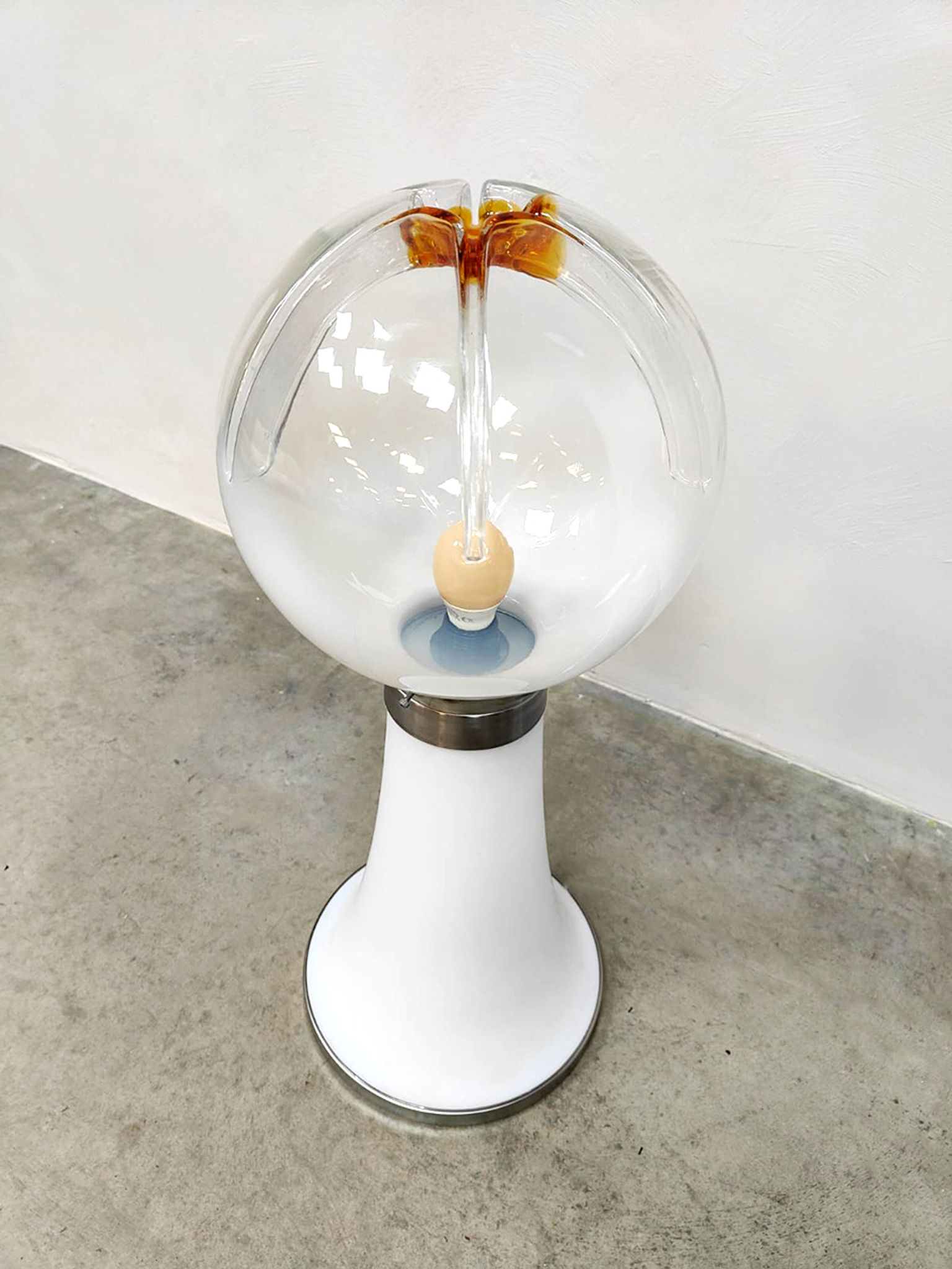 Vintage Italian design glass floor table lamp