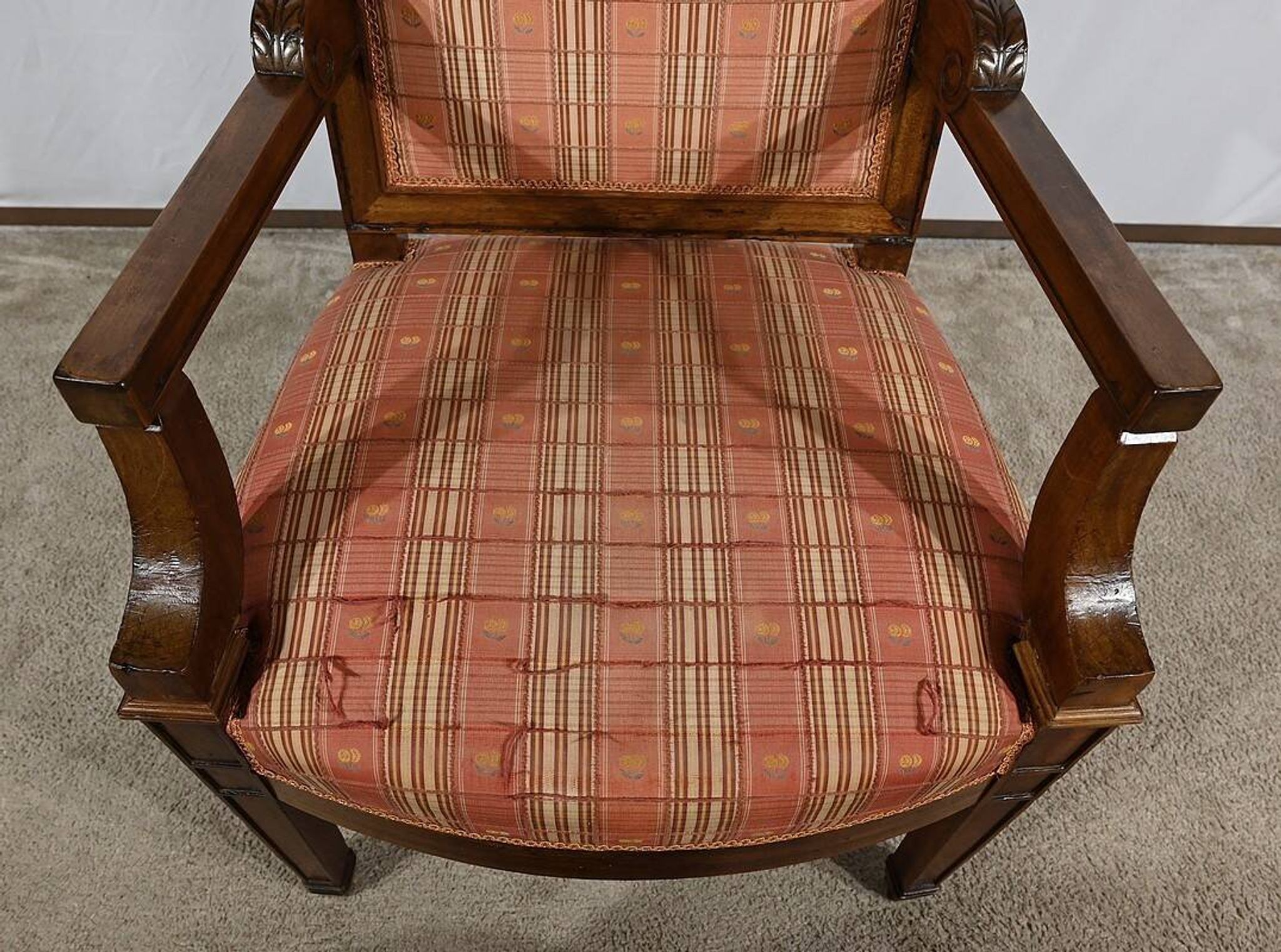 Fauteuil en Acajou Massif, époque Directoire – Début XIXe