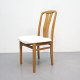 Vintage eetkamerstoelen met nieuwe stoffering in Boucle