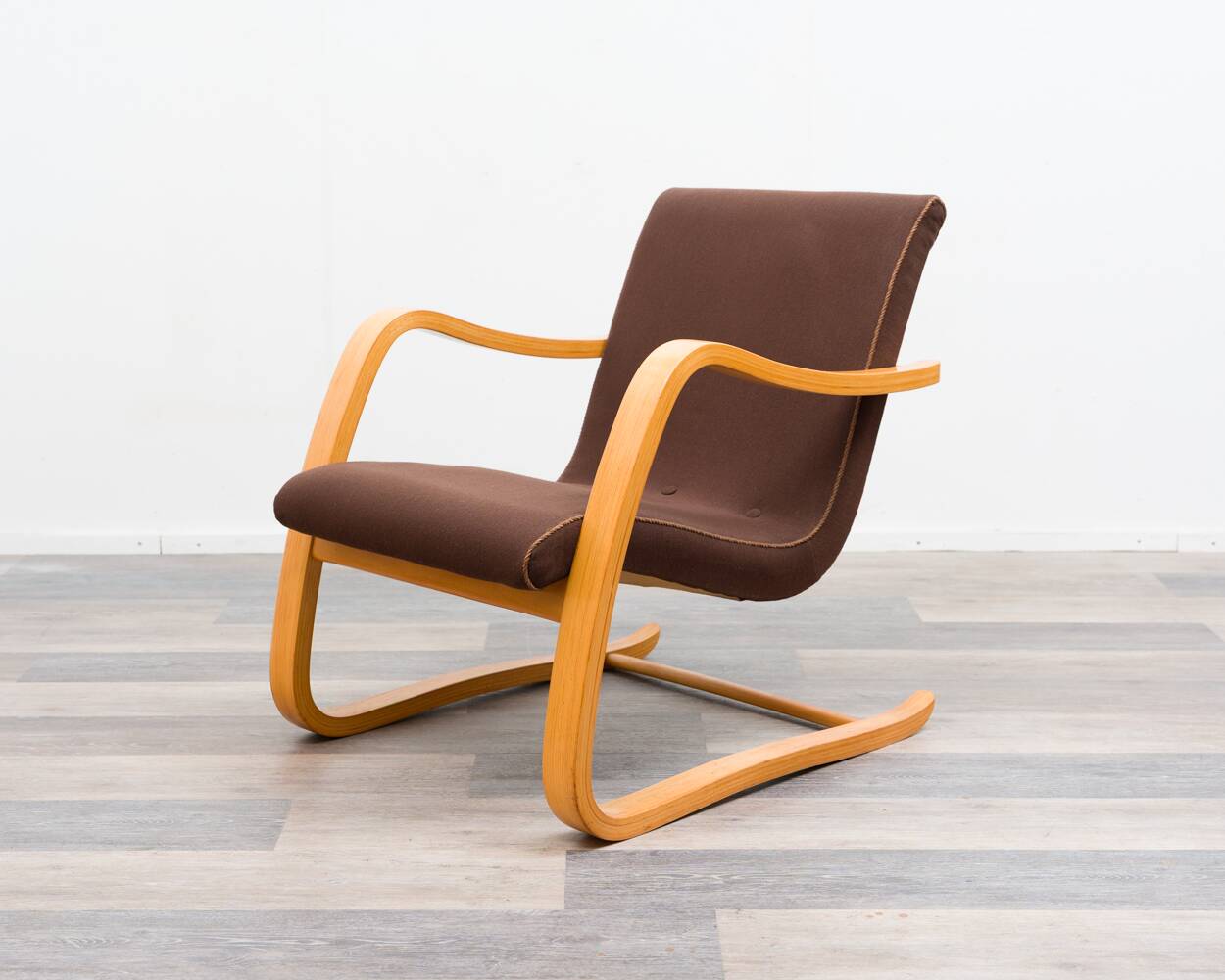 Cantilever armchair from the 1950s, in the style of Alvar Aalto.