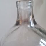 Bouteille ancienne en verre soufflé
