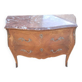 Commode de style Louis XV en bois de rose et marbre rouge, vers 1900