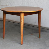 Extendable dining table, round to oval, 1970s