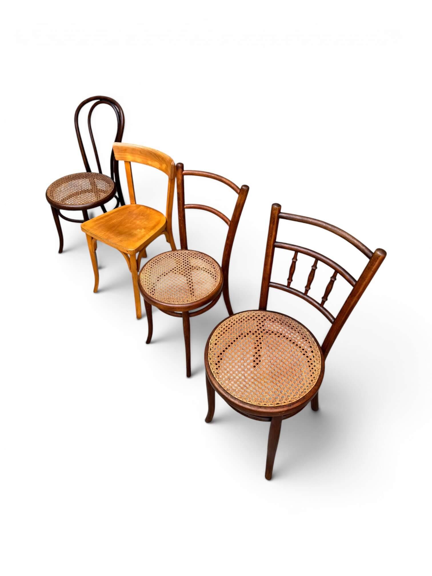 Ensemble de 4 chaises de bistrot 1900 dépareillées