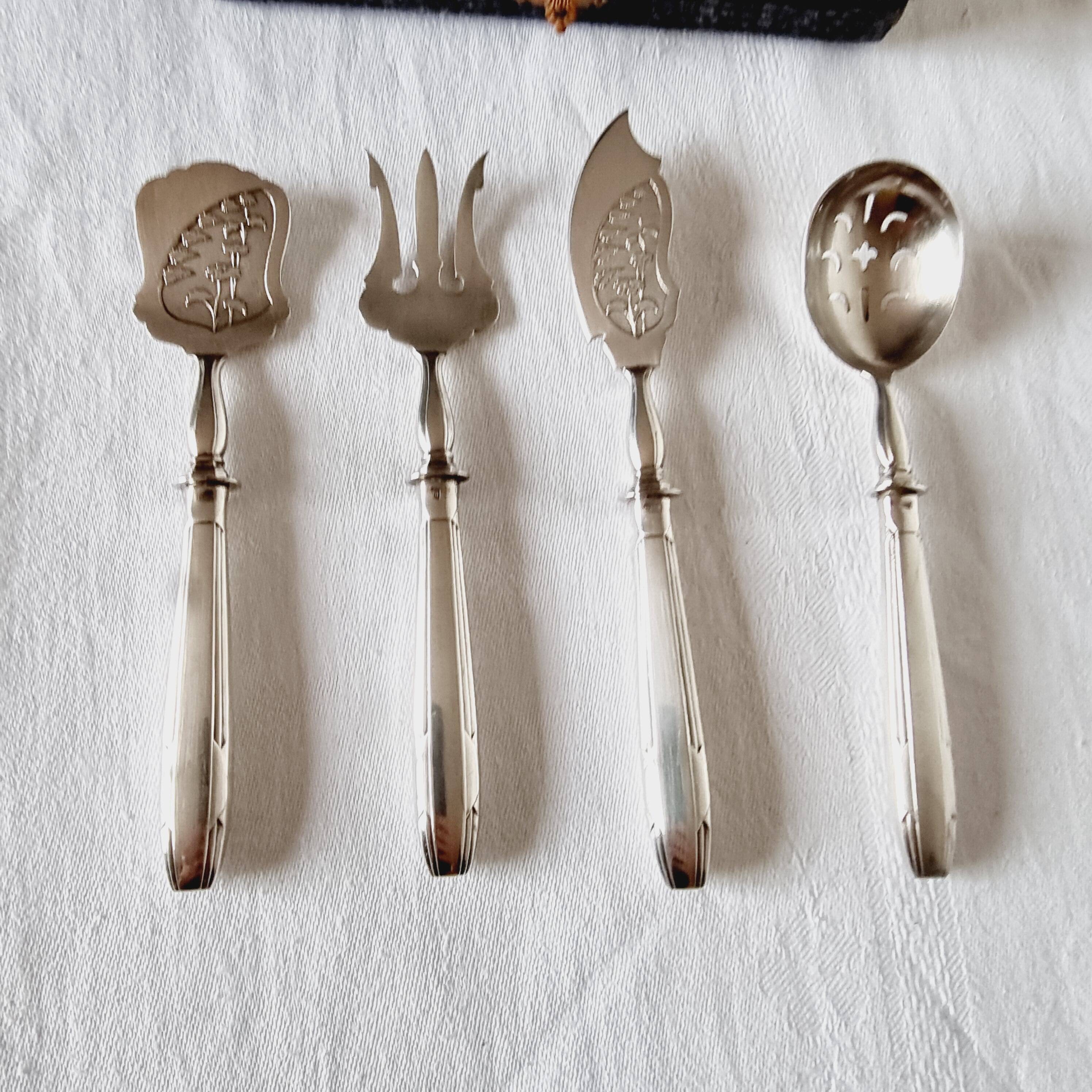 4 Art Deco Cubiertos to serve Postres or Frutas de Metal Plata de Principios S.XX