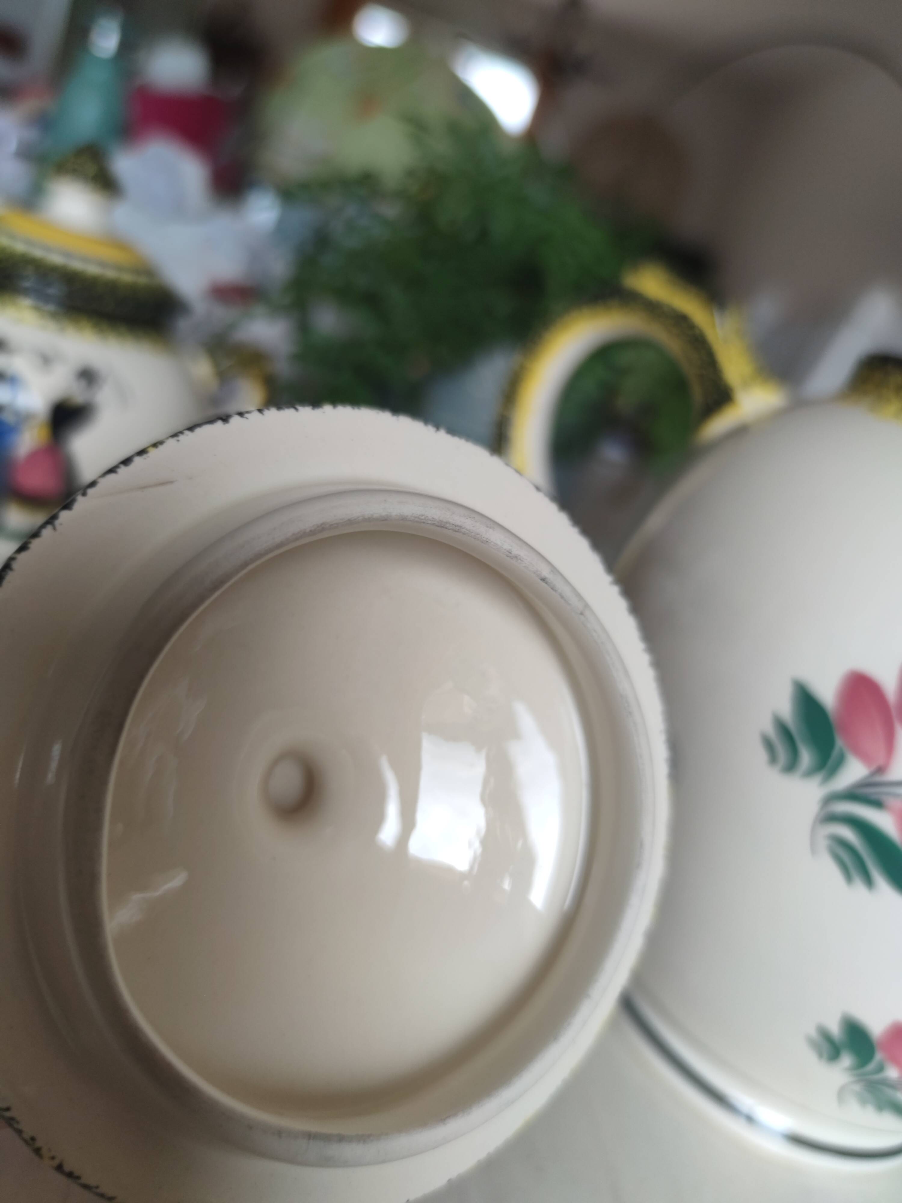 Henriot Quimper coffee service 8 cups/saucers, coffee pot, sugar bowl, jug.