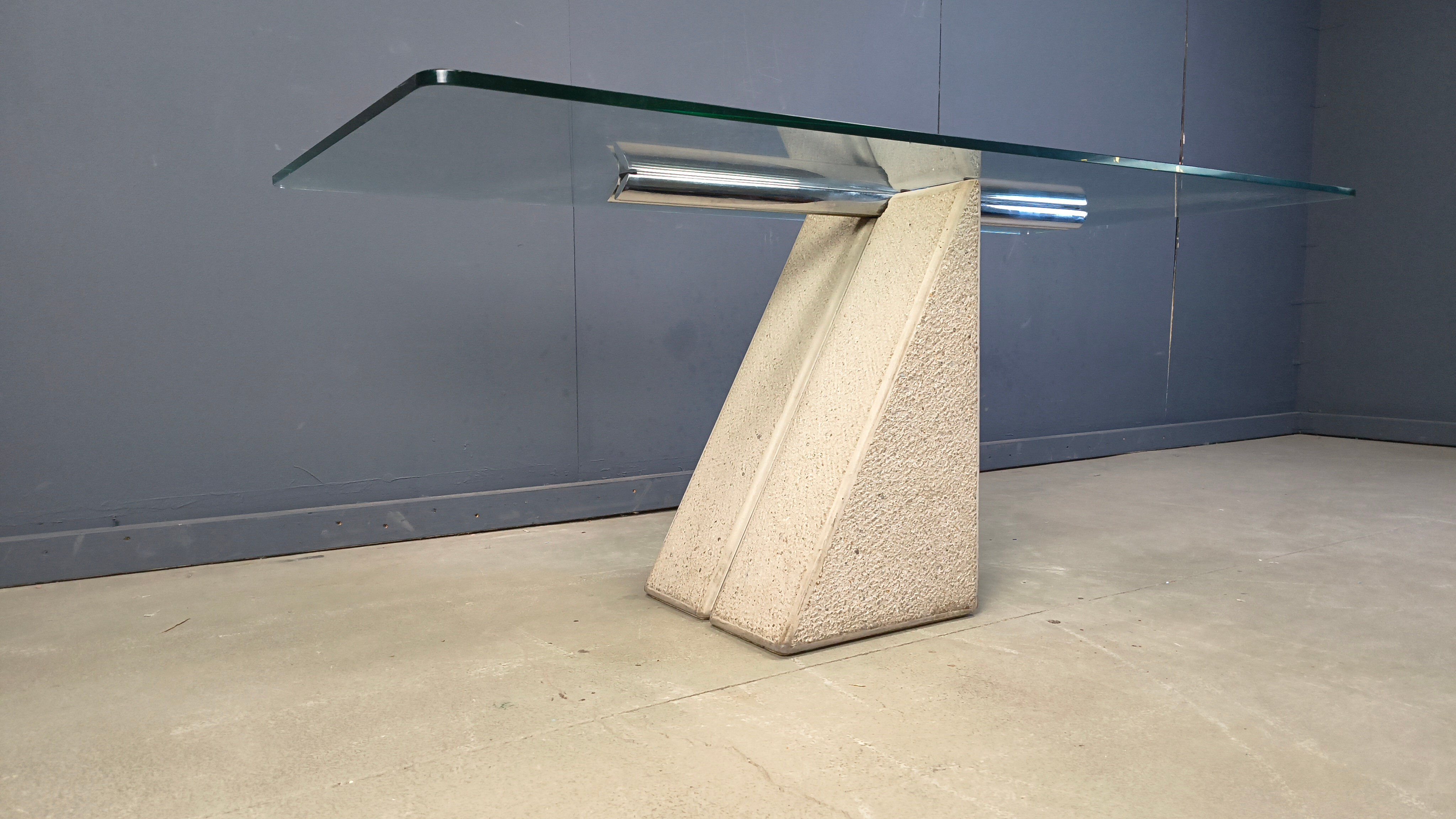 Concrete dining table by Giovanni Offredi for Saporiti 1970s