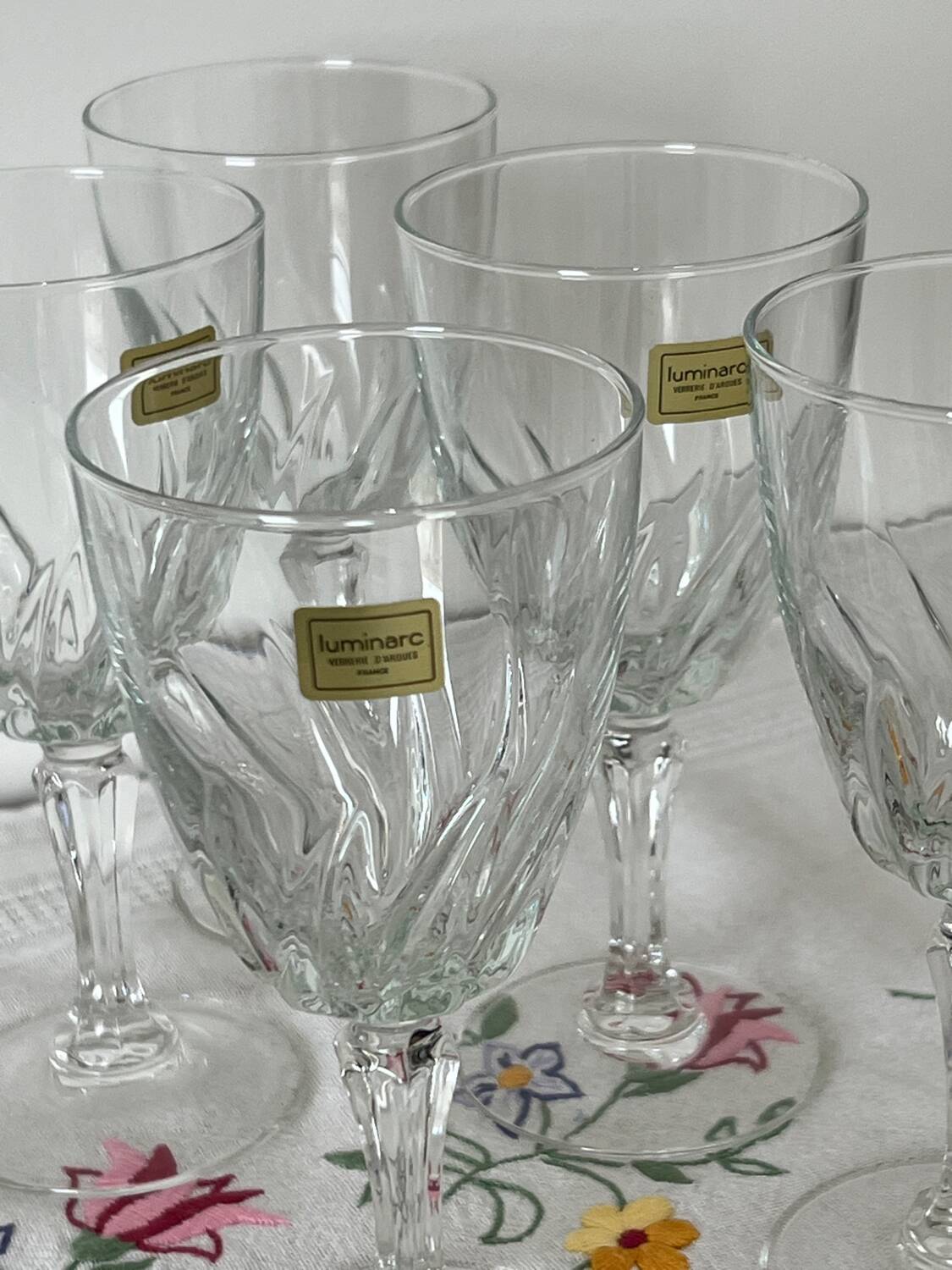 6 stemmed wine glasses flamenco model Luminarc