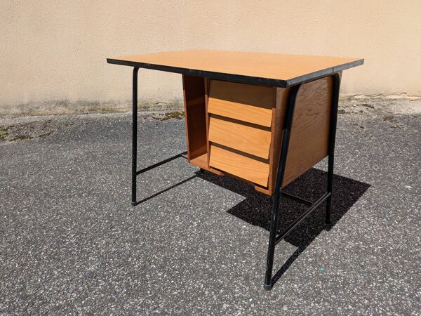 Ensemble bureau et chaise en formica, années 60