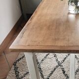 Farm table