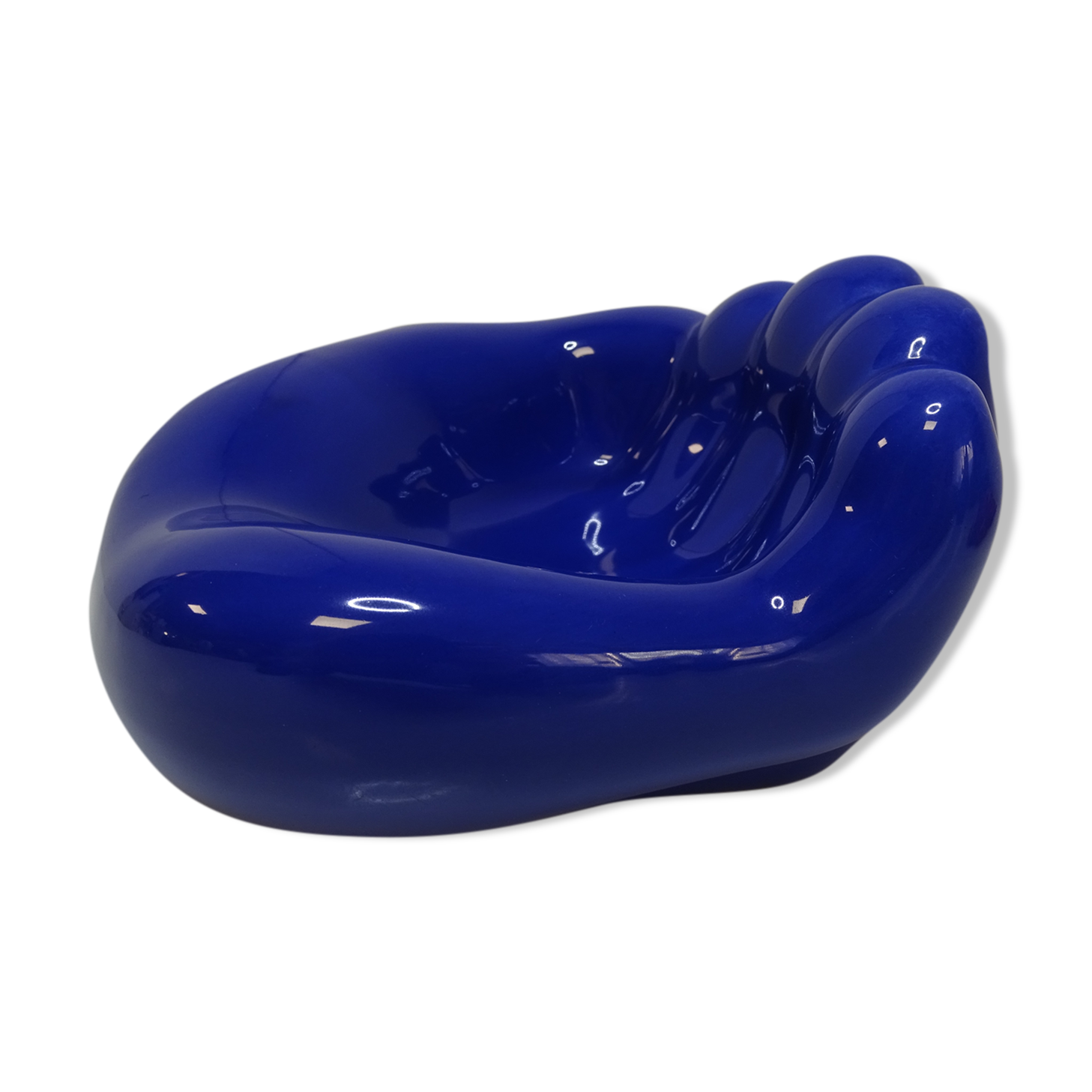 Hand empty vintage ceramic pocket